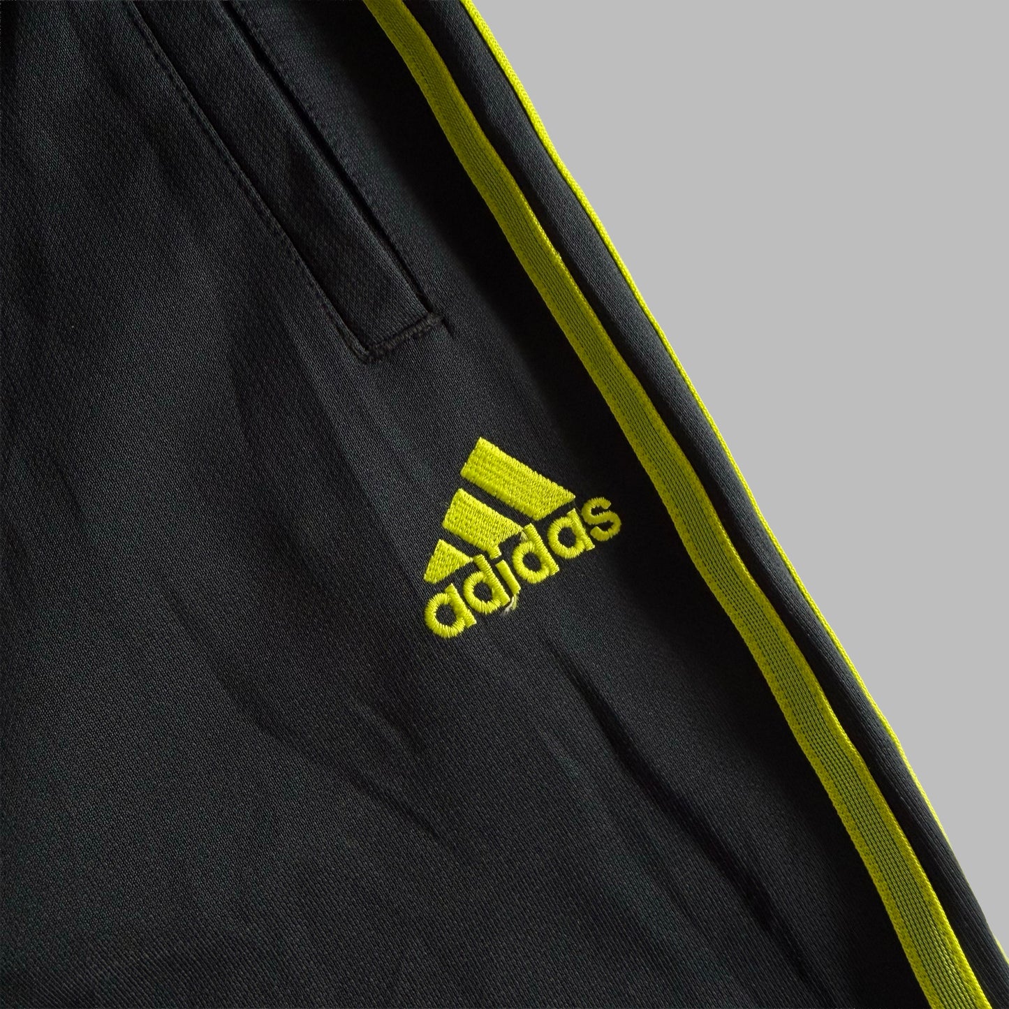 Y2K Adidas Straight Leg Three Stripe Heavyweight Track Pants - S