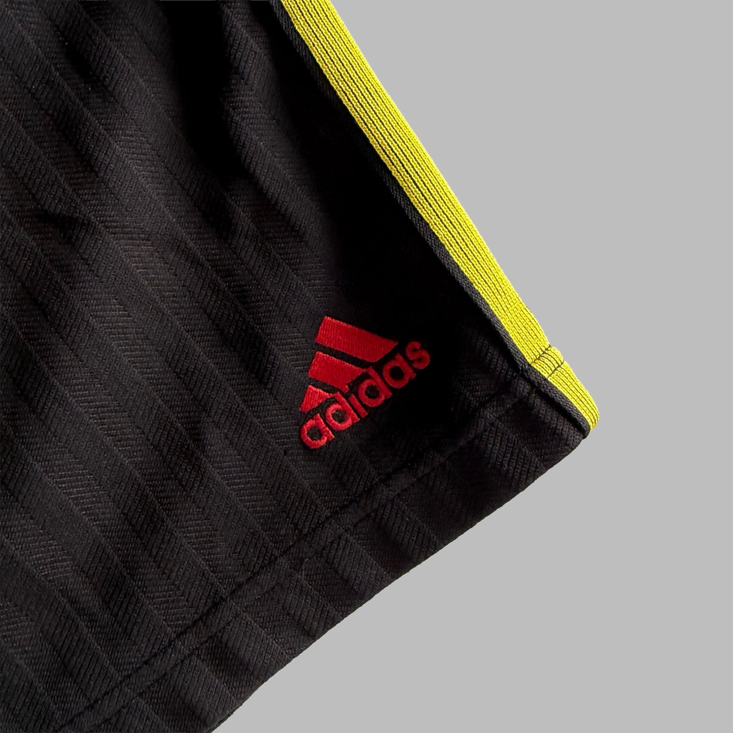 Y2K Adidas Three Stripe Shorts - L