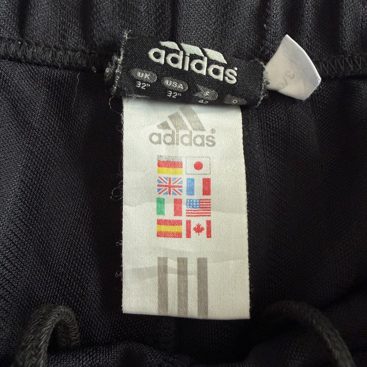 Y2K Adidas Three Stripe Shorts - L