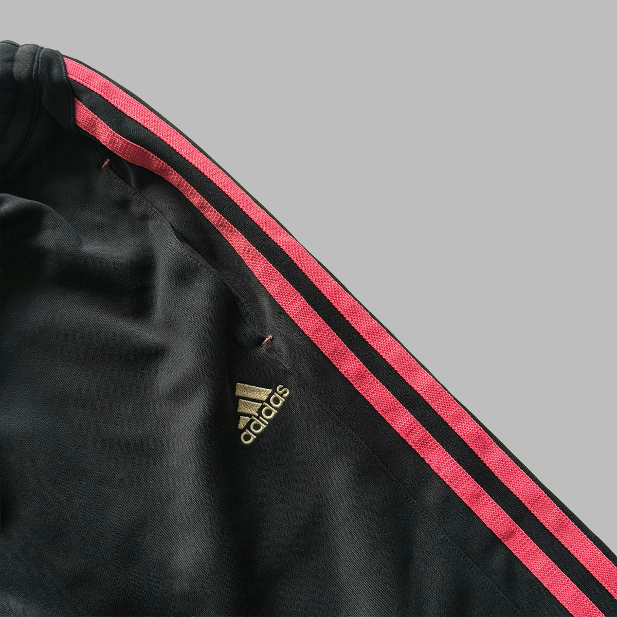 Y2K Adidas Three Stripe Baggy Shorts - XS