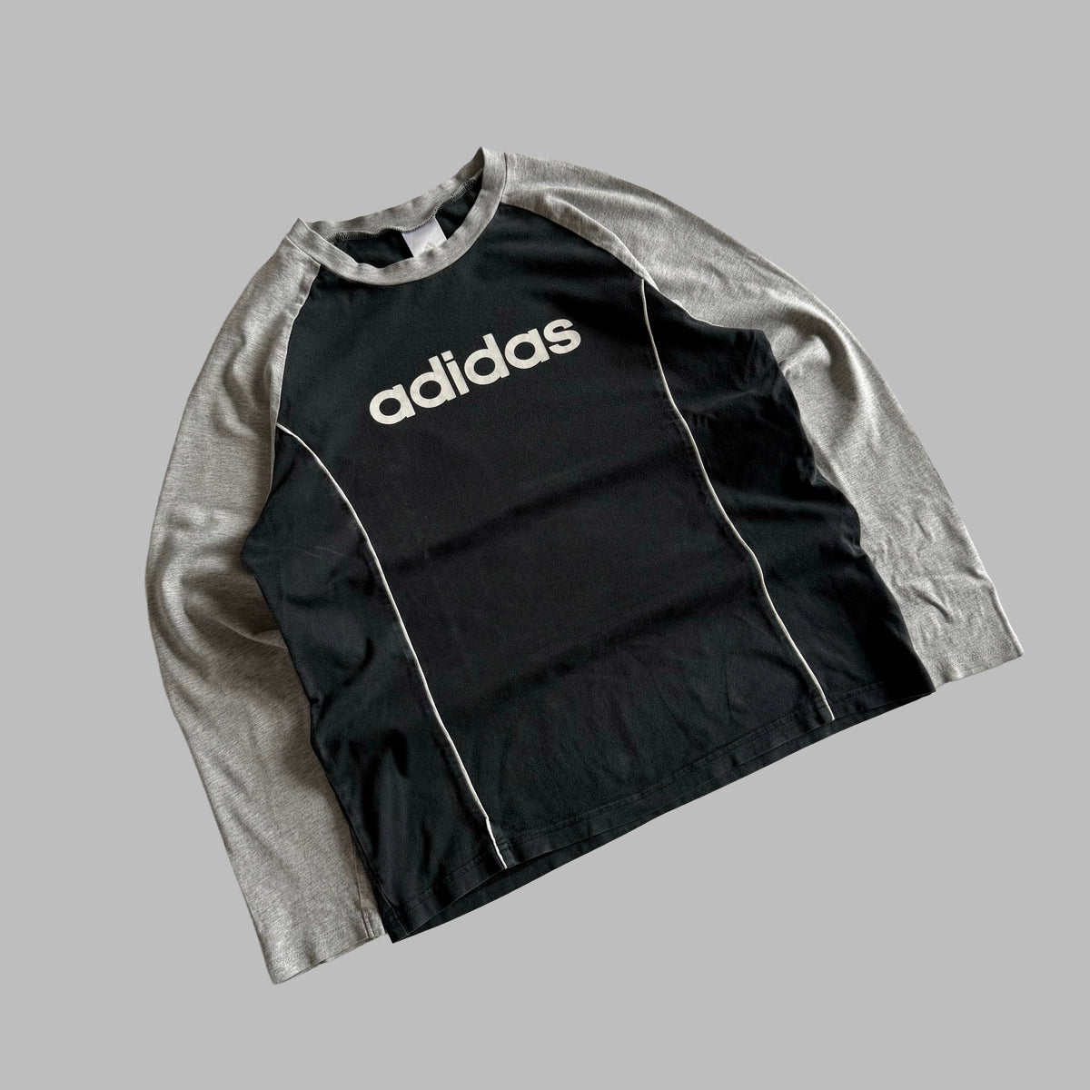 Y2K Adidas Raglan Long sleeve - S
