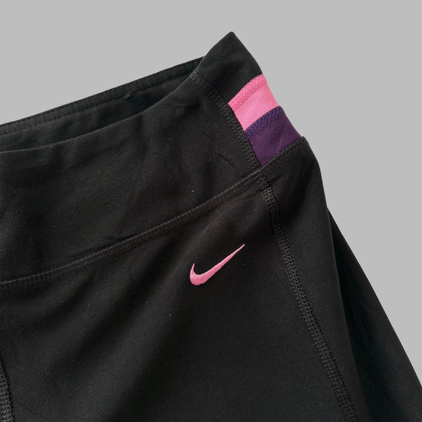 Y2K Nike Swoosh Activewear Capris - S