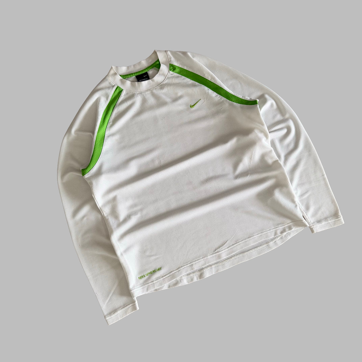 Y2K Nike Lightweight Activewear Long Sleeve Top - M
