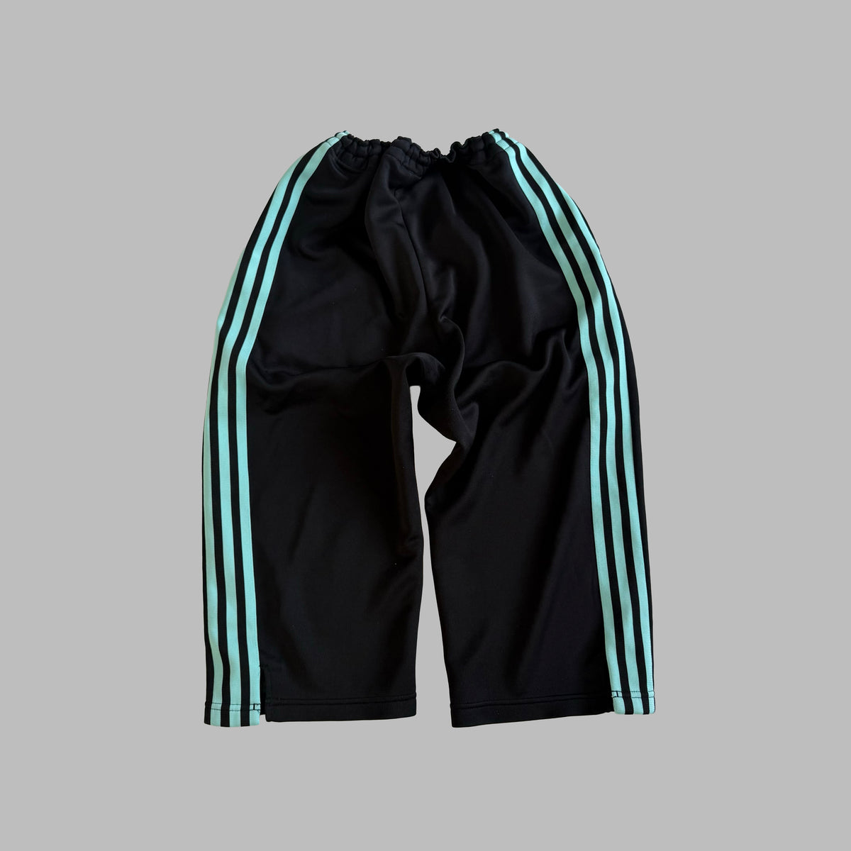 Y2K Adidas Three Stripe Activewear Capris - S