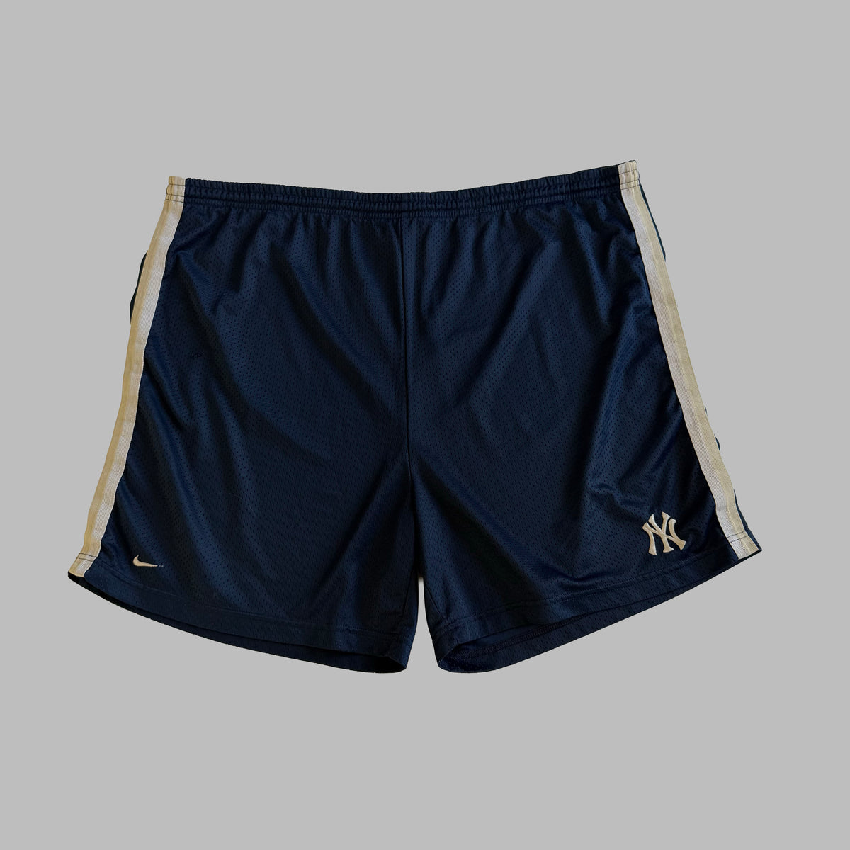 Y2K Nike Team Yankees Basketball Shorts - XXL