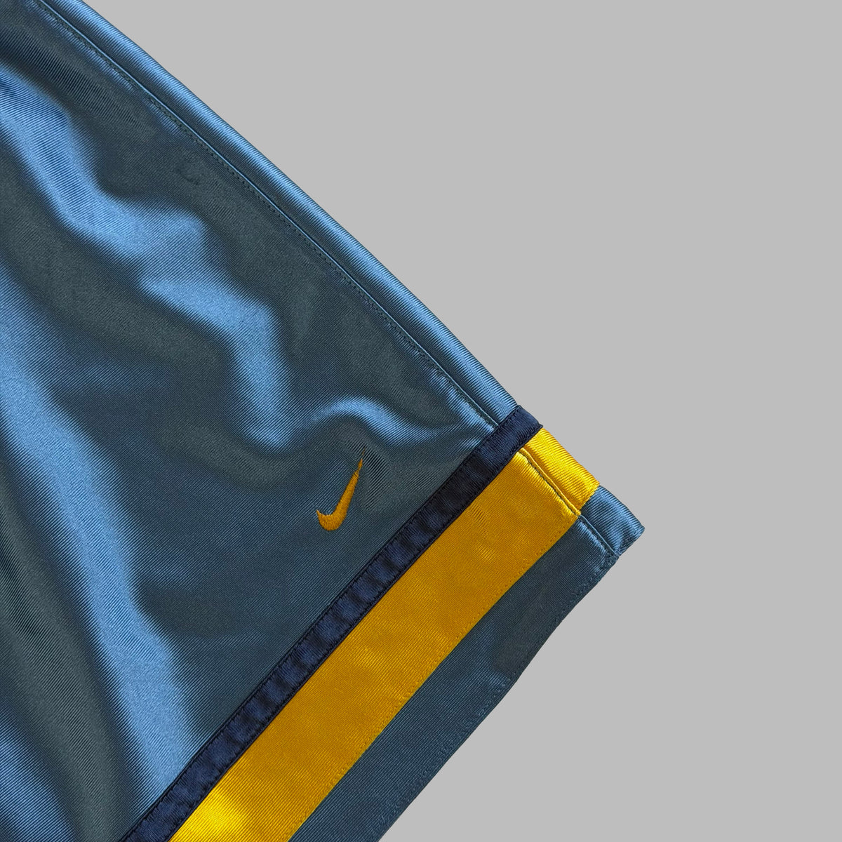 Y2K Nike Reversible Striped Basketball Shorts - M