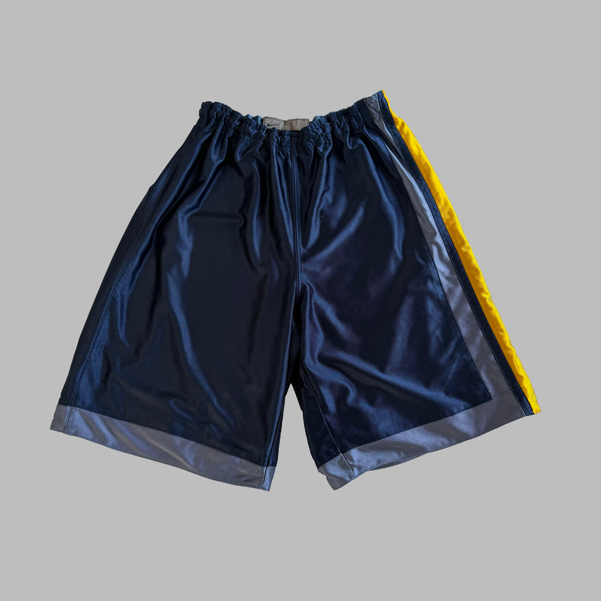 Y2K Nike Reversible Striped Basketball Shorts - M