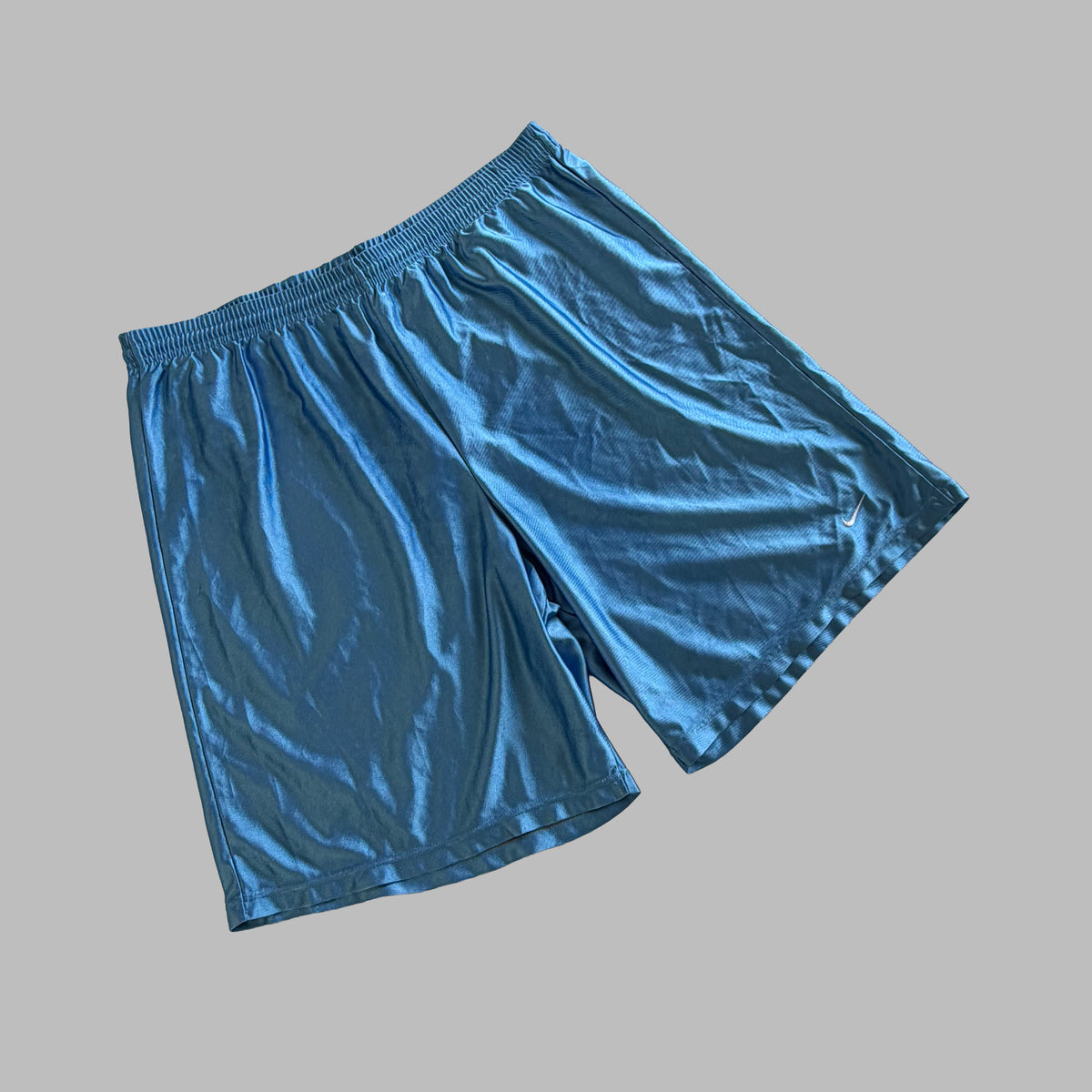 Y2K Nike Lightweight Basketball Shorts - XL