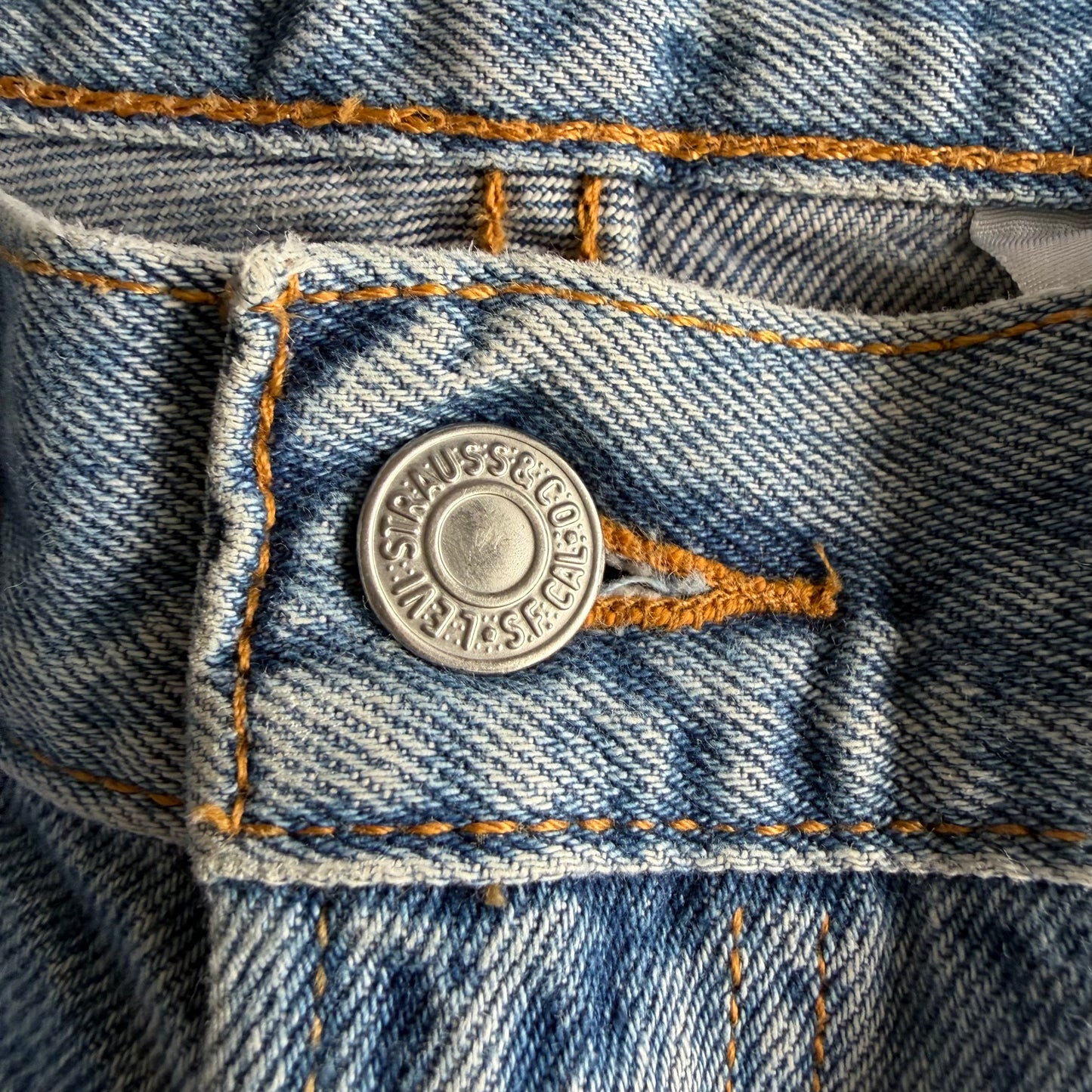 Levis Paper Tag Jorts - 36"