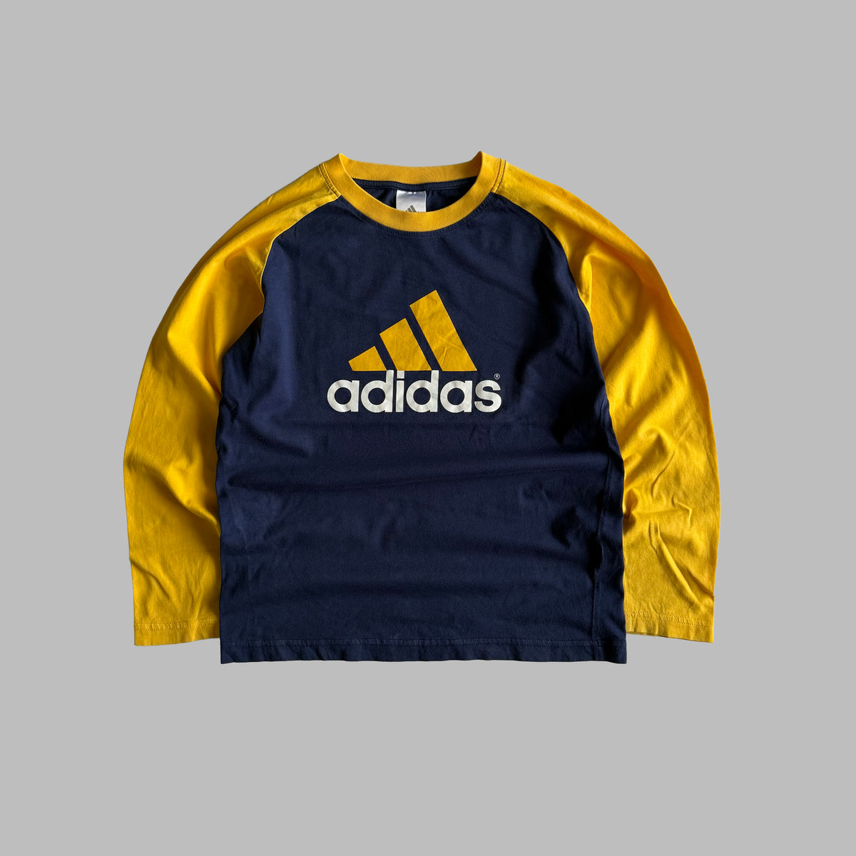 Y2K Adidas Raglan Spell Out Tee - M