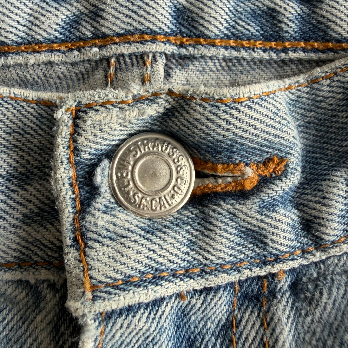 90s Levis Paper Tag Barrel Jeans - 30 x 32