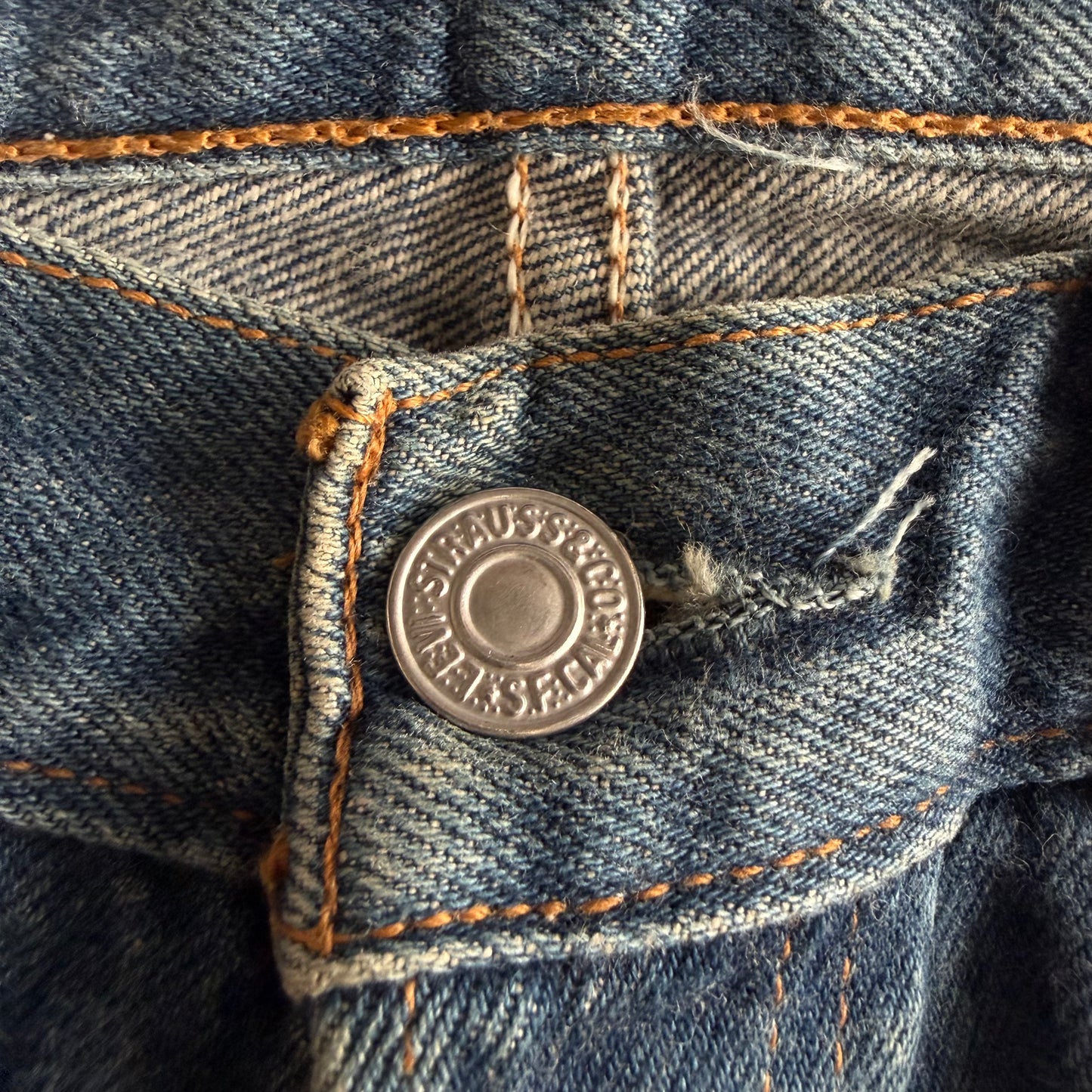 90s Levis Paper Tag Wide Leg Jeans - 33 x 32