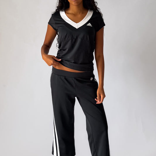 Y2K Adidas Three Stripe V-Neck Activewear Top - L