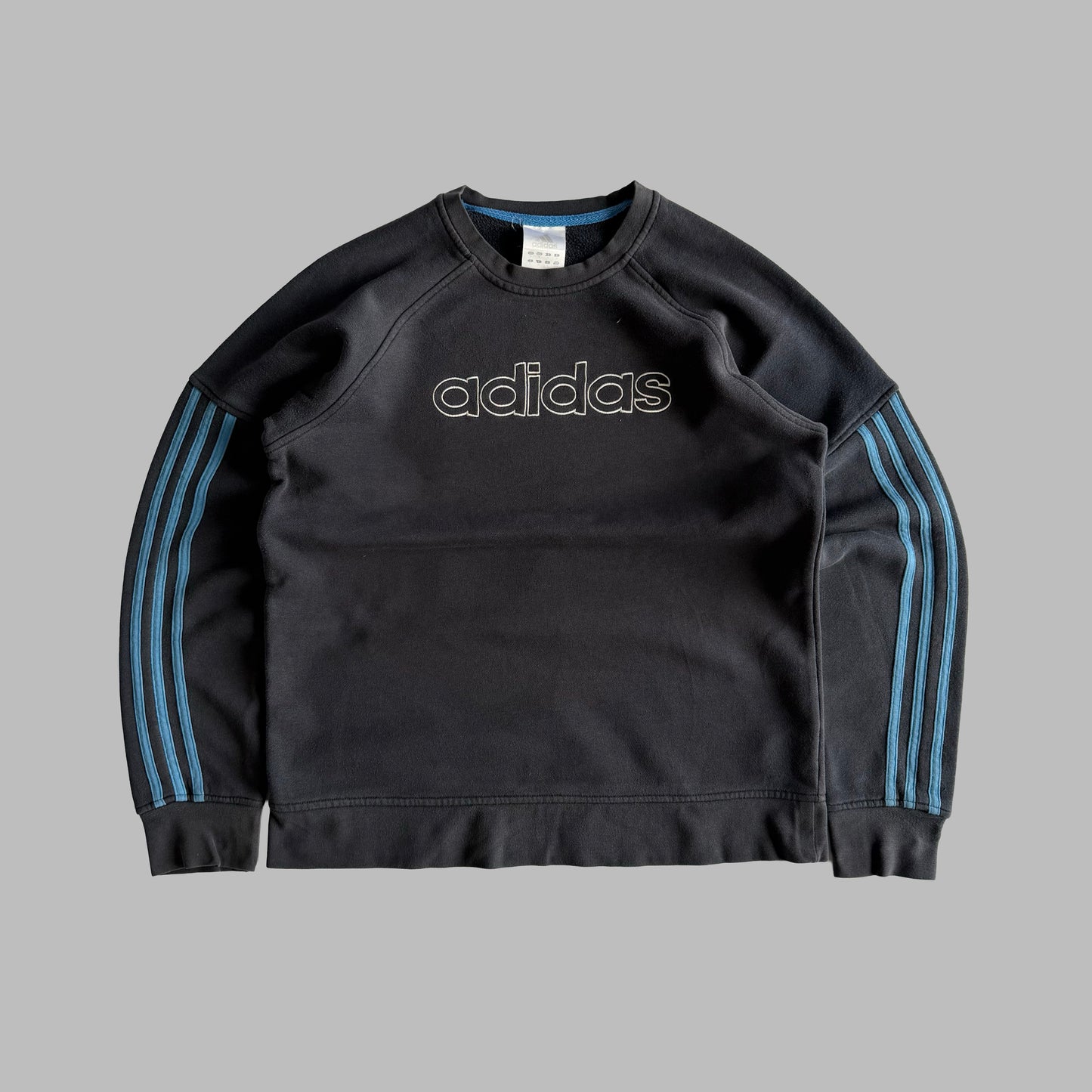 Y2K Adidas three Striped Sweatshirt - M