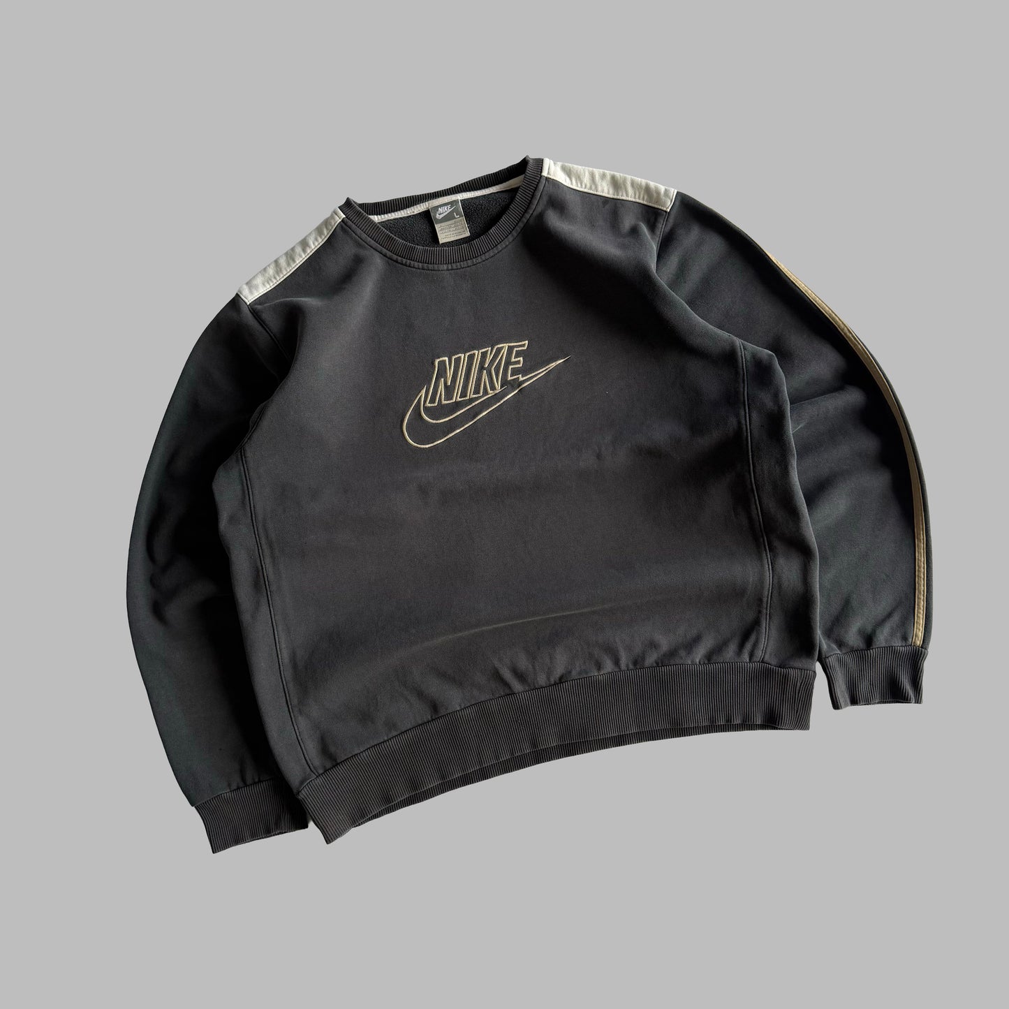 Y2K Nike Spell Out Sweatshirt - L