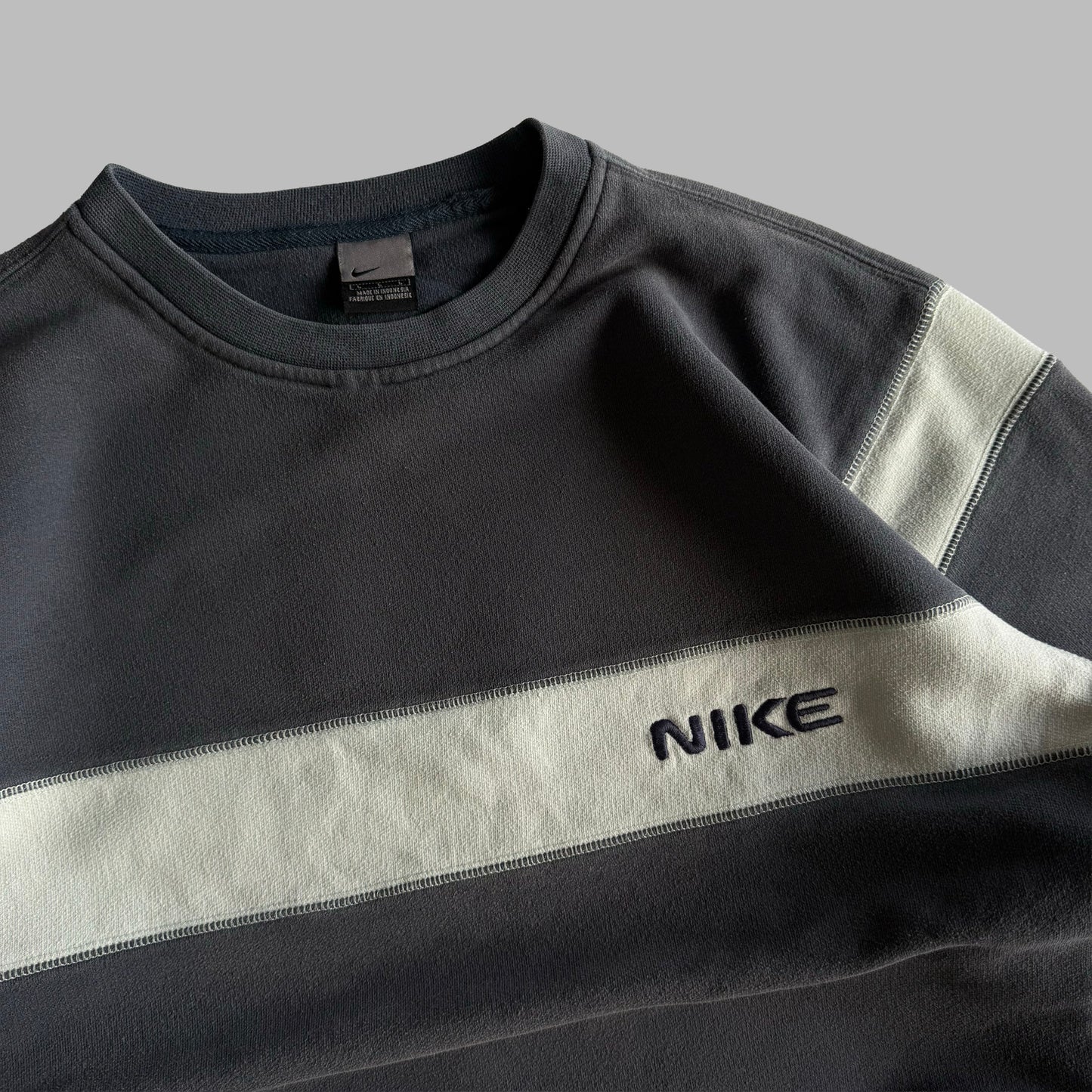 Y2K Nike Striped Sweatshirt - L