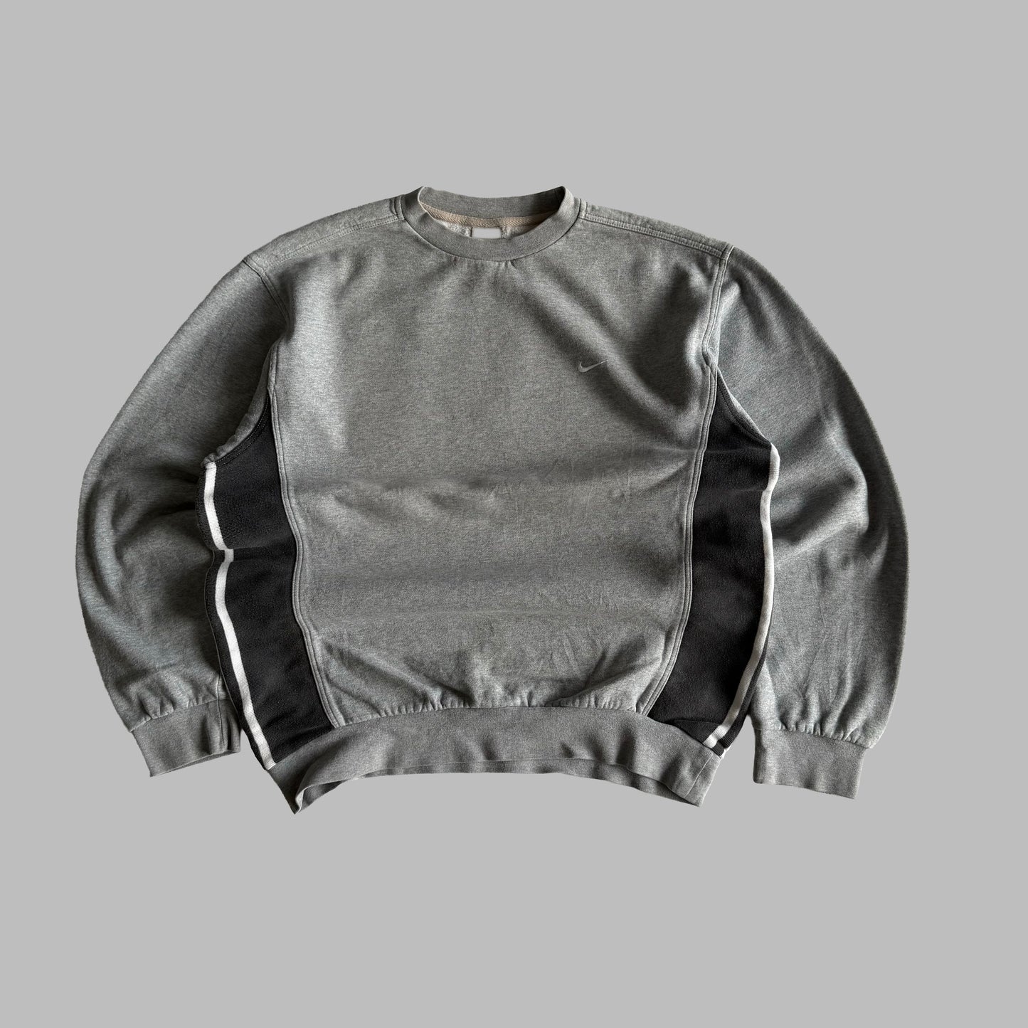 Y2K Nike Single Swoosh Panelled Sweatshirt - L