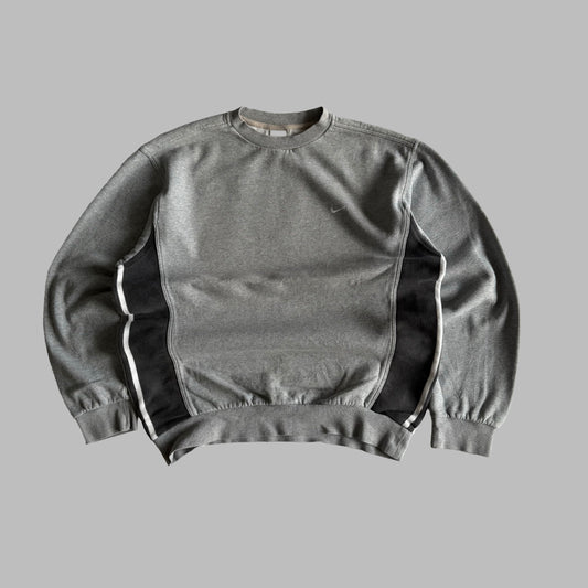 Y2K Nike Single Swoosh Panelled Sweatshirt - L