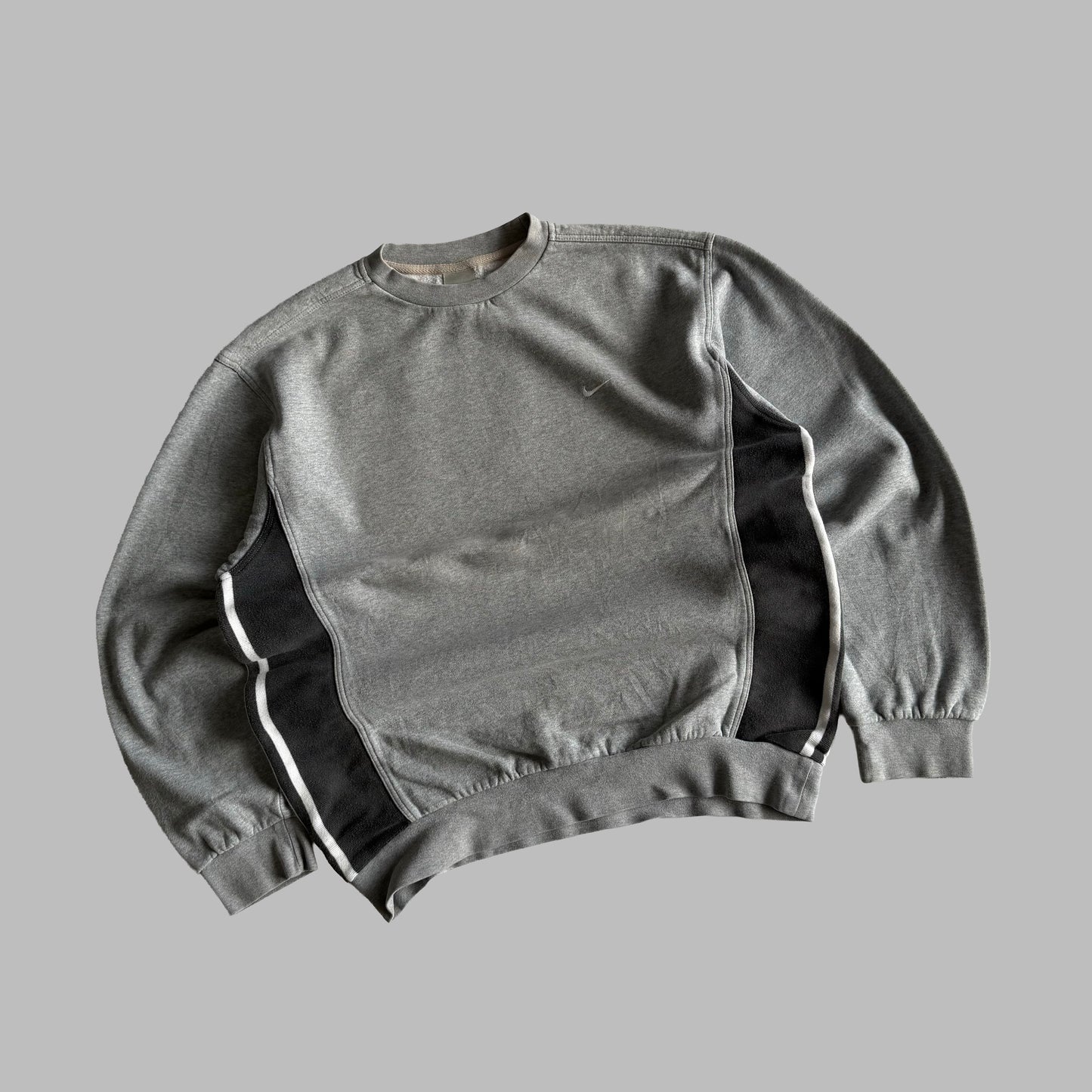 Y2K Nike Single Swoosh Panelled Sweatshirt - L