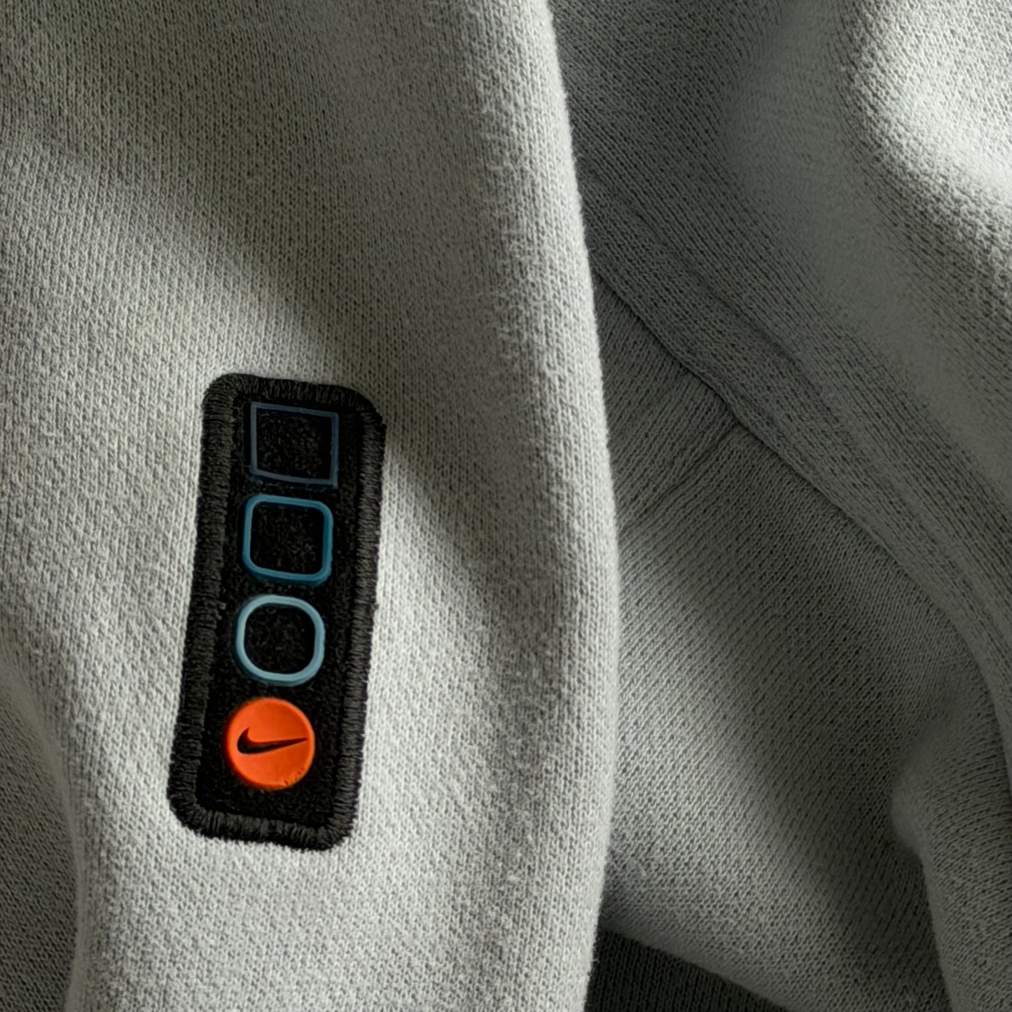 Y2K Nike Cube Sweatshirt - XL