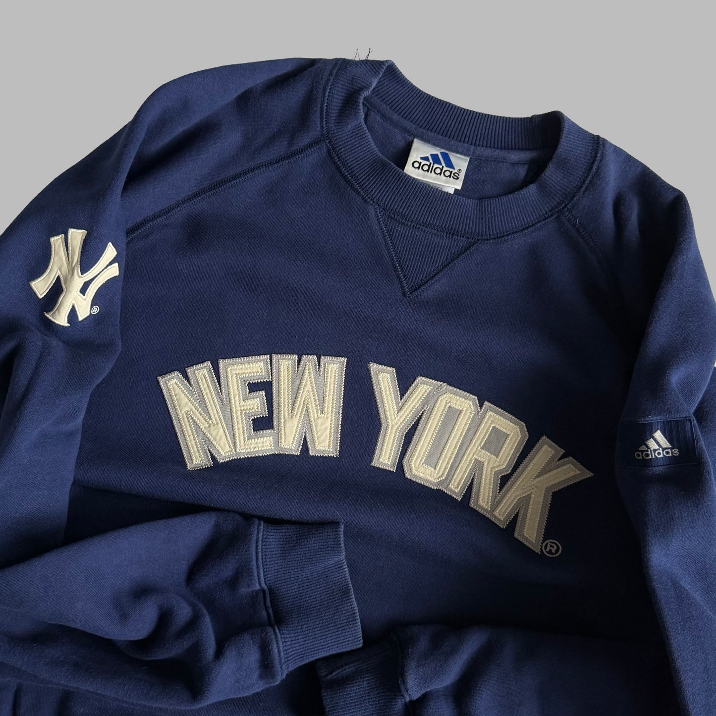 90s Adidas New York Spell Out Sweatshirt - M