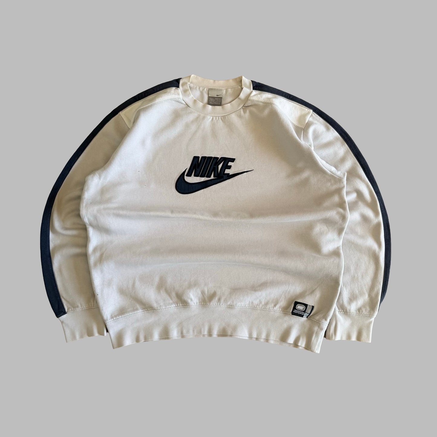 Y2K Nike Embroidered Sweatshirt - L