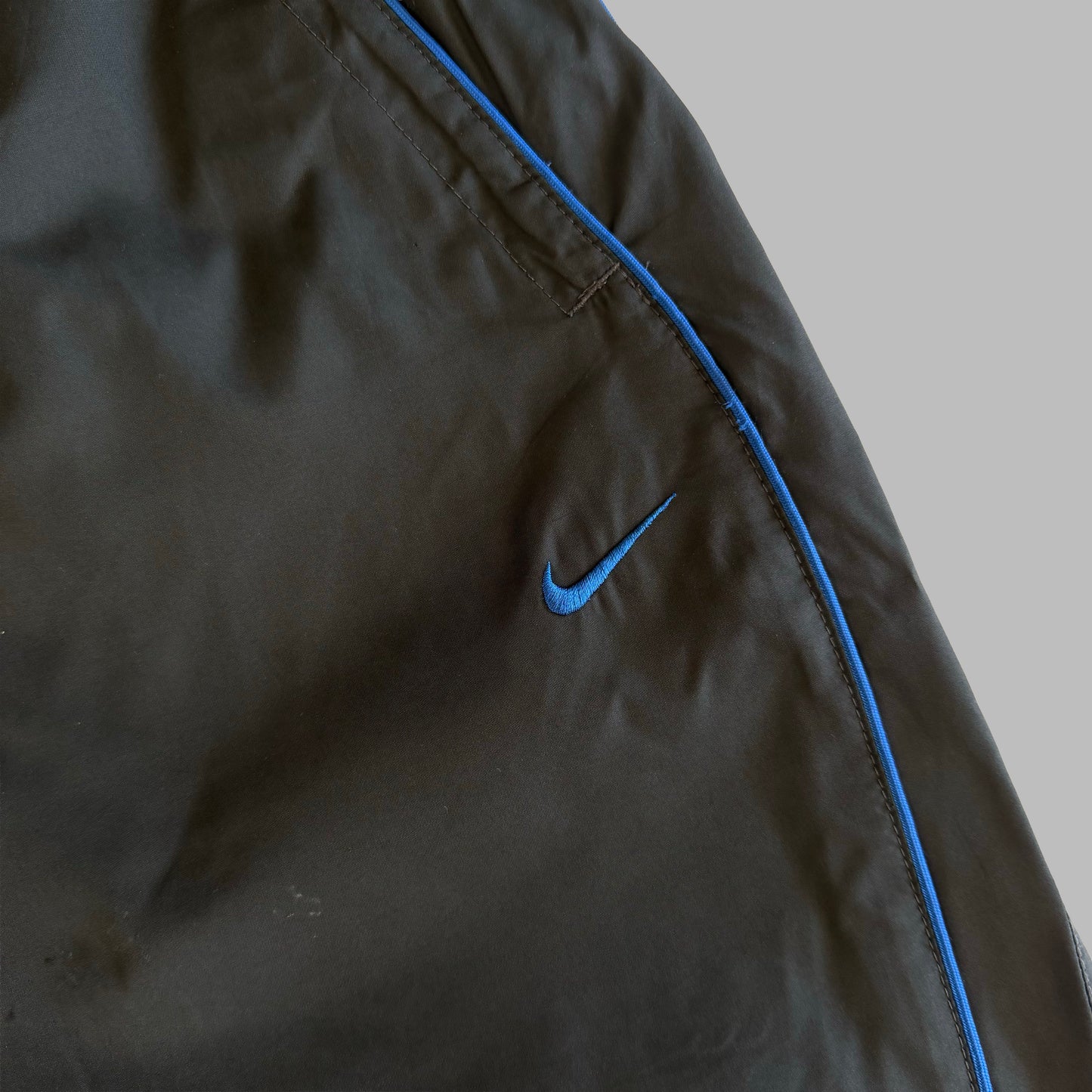Y2K Nike Striped Lightweight Track Shorts - M