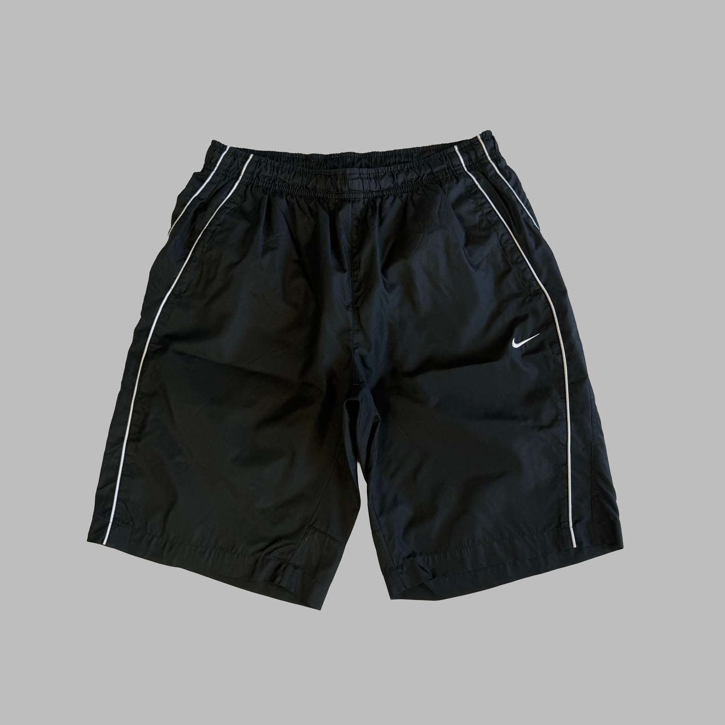 Y2K Nike Lightweight Striped Track Shorts - M