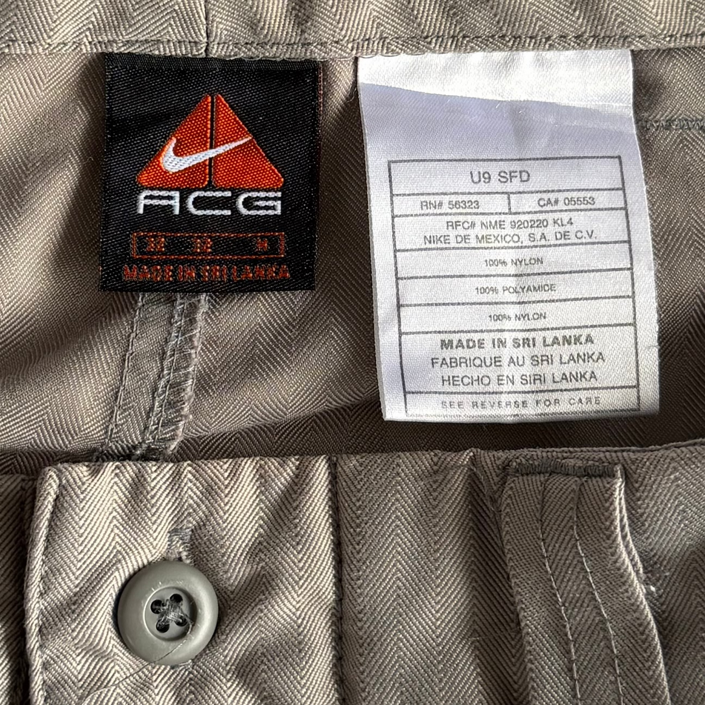 Y2K Nike ACG Lightweight Cargo Shorts - M