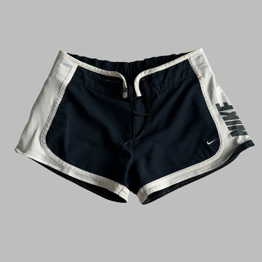 Y2K Nike Lightweight Mini Shorts - M
