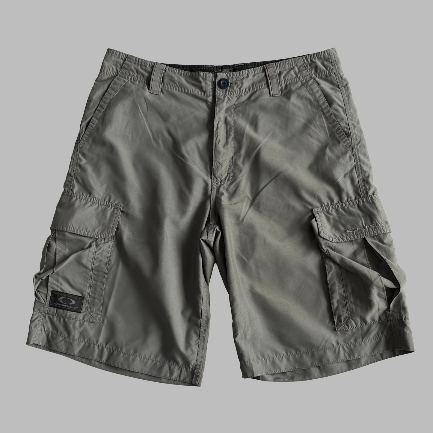 Y2K Oakley Lightweight Cargo Shorts - 32"