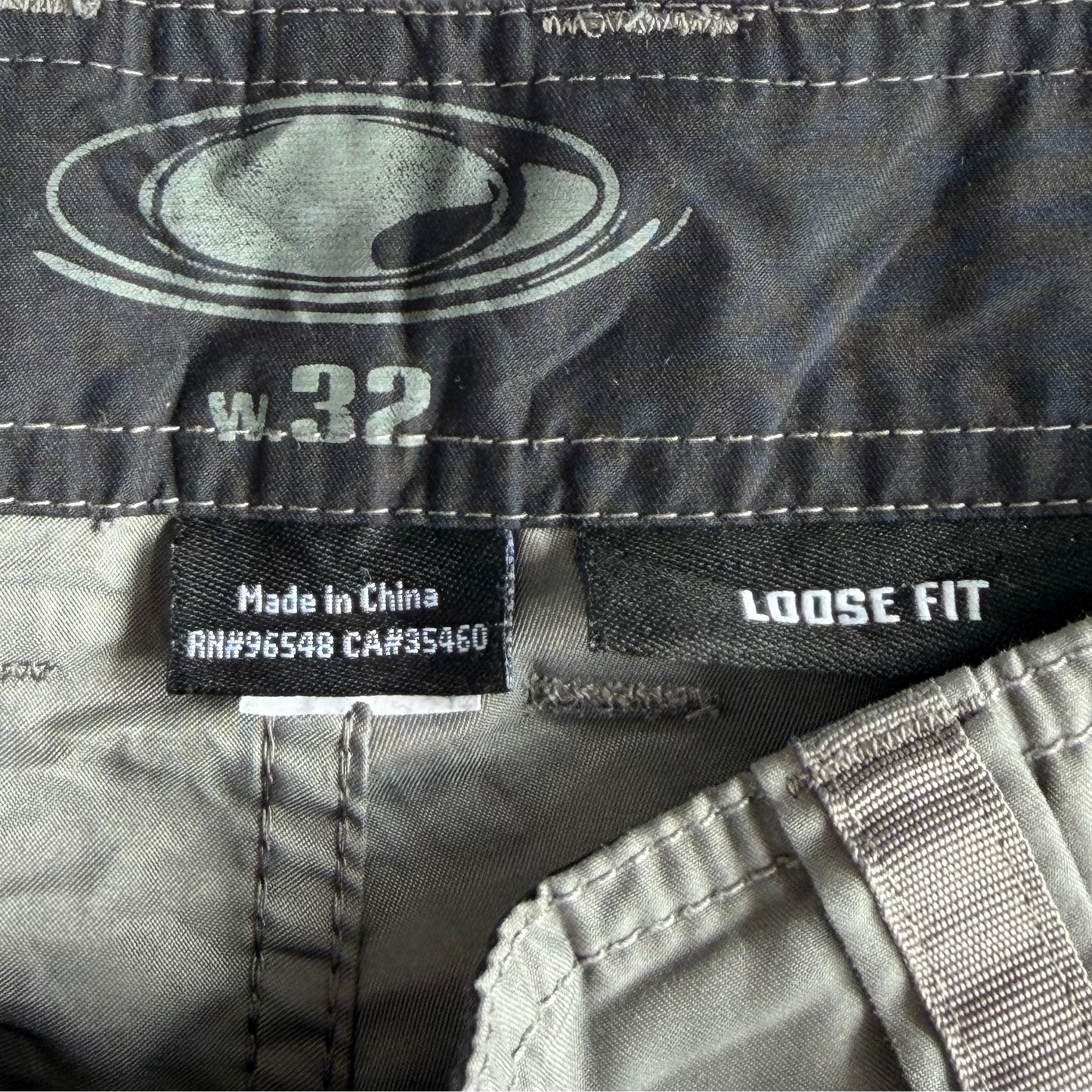 Y2K Oakley Lightweight Cargo Shorts - 32"