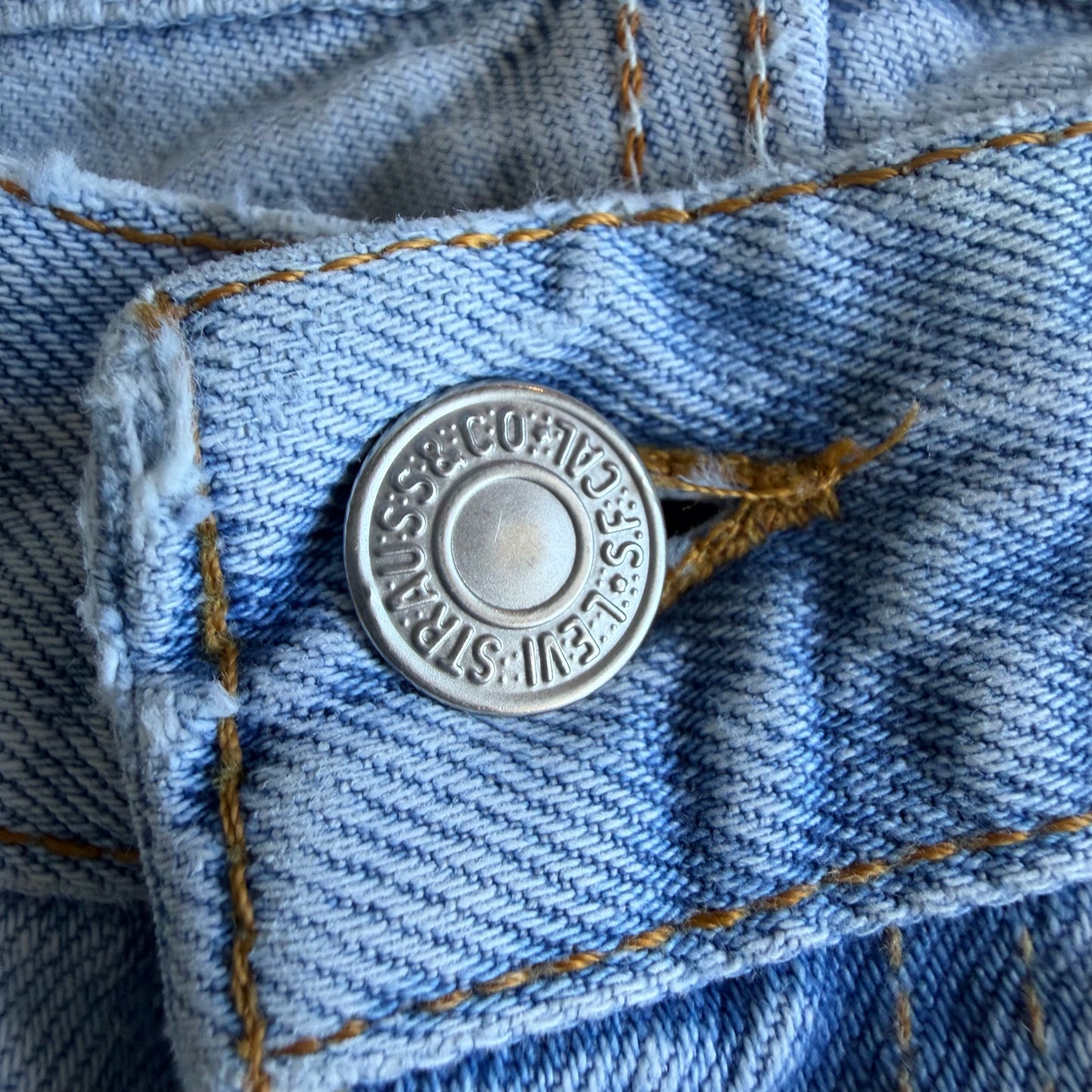 90s Levis Straight Leg Jeans - 30 x 32