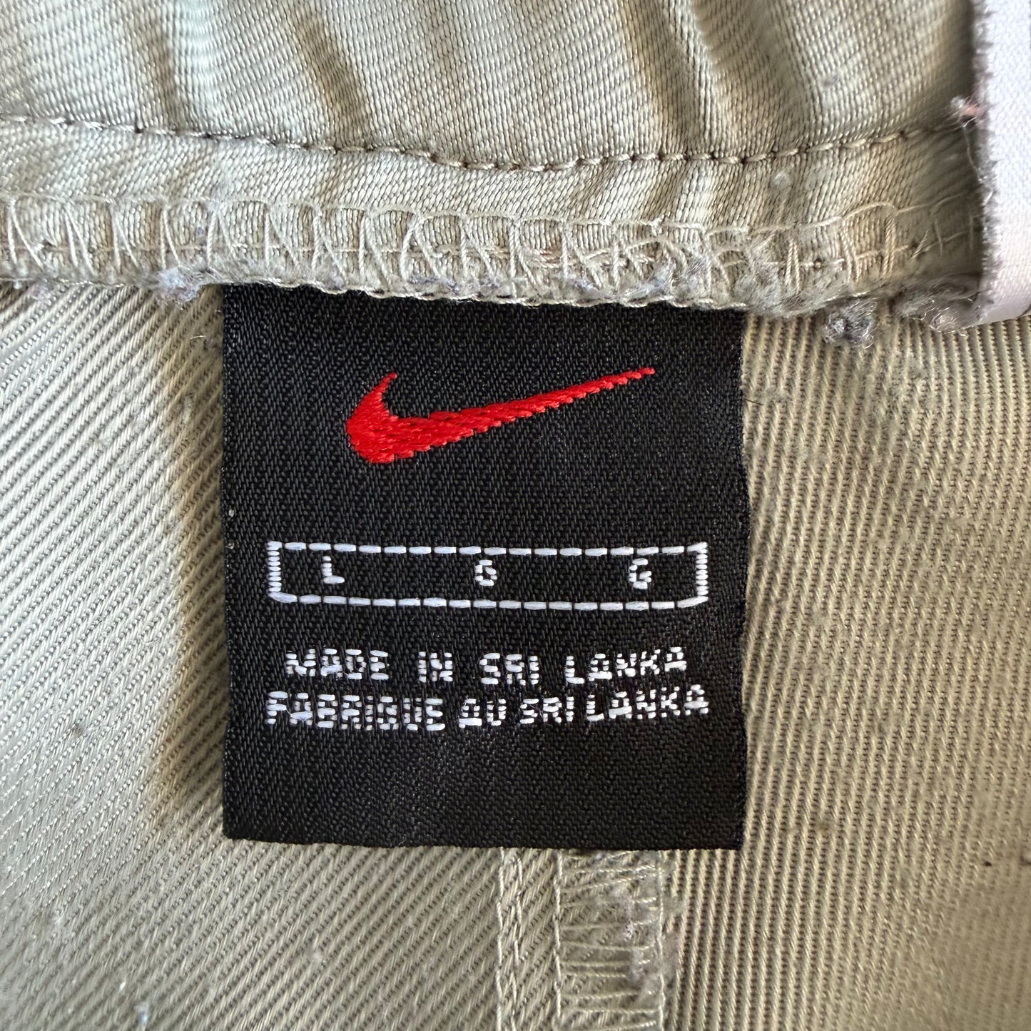 90s Nike Heavyweight Track Shorts - L