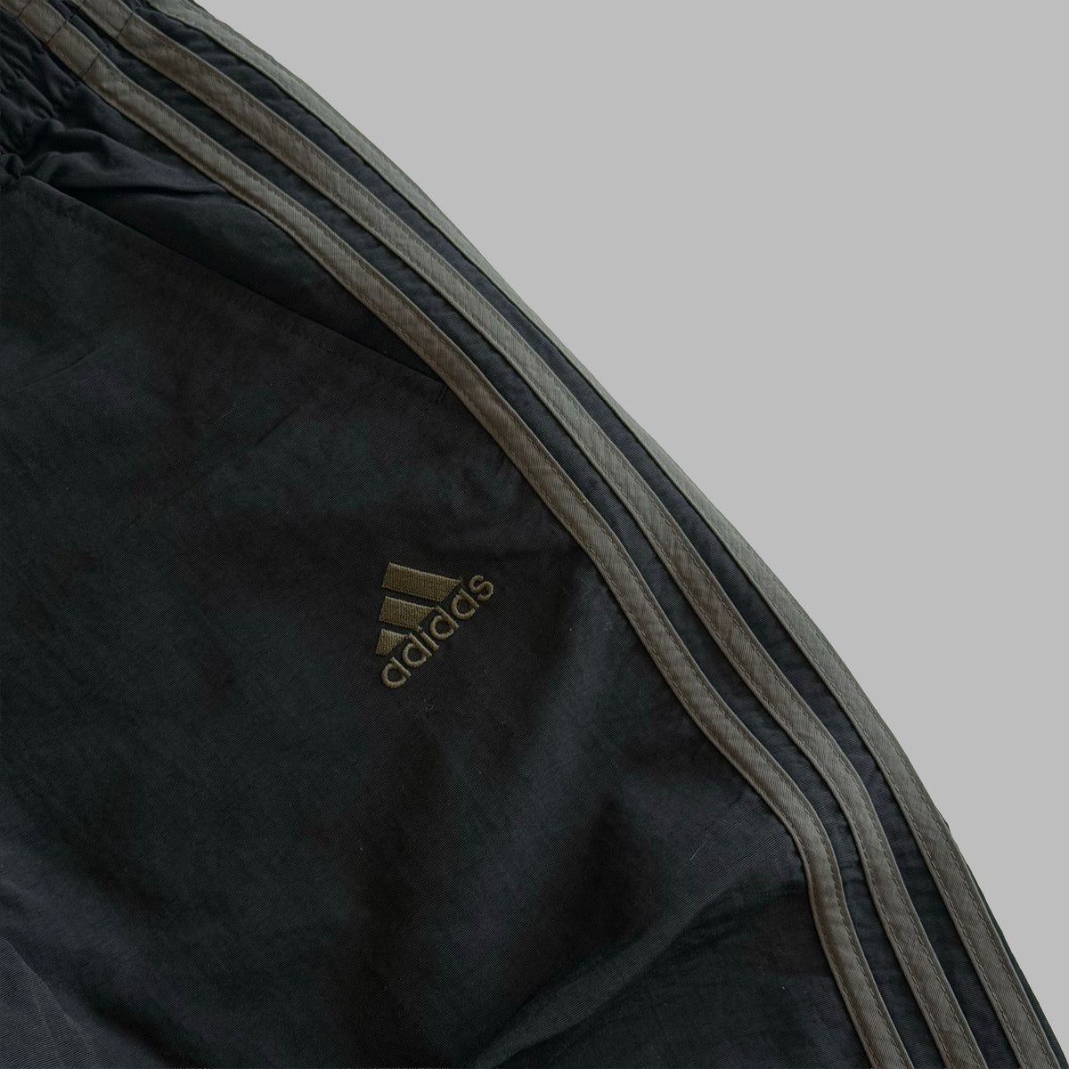 Y2K Adidas Three Stripe 3/4 Length Track Pants - M