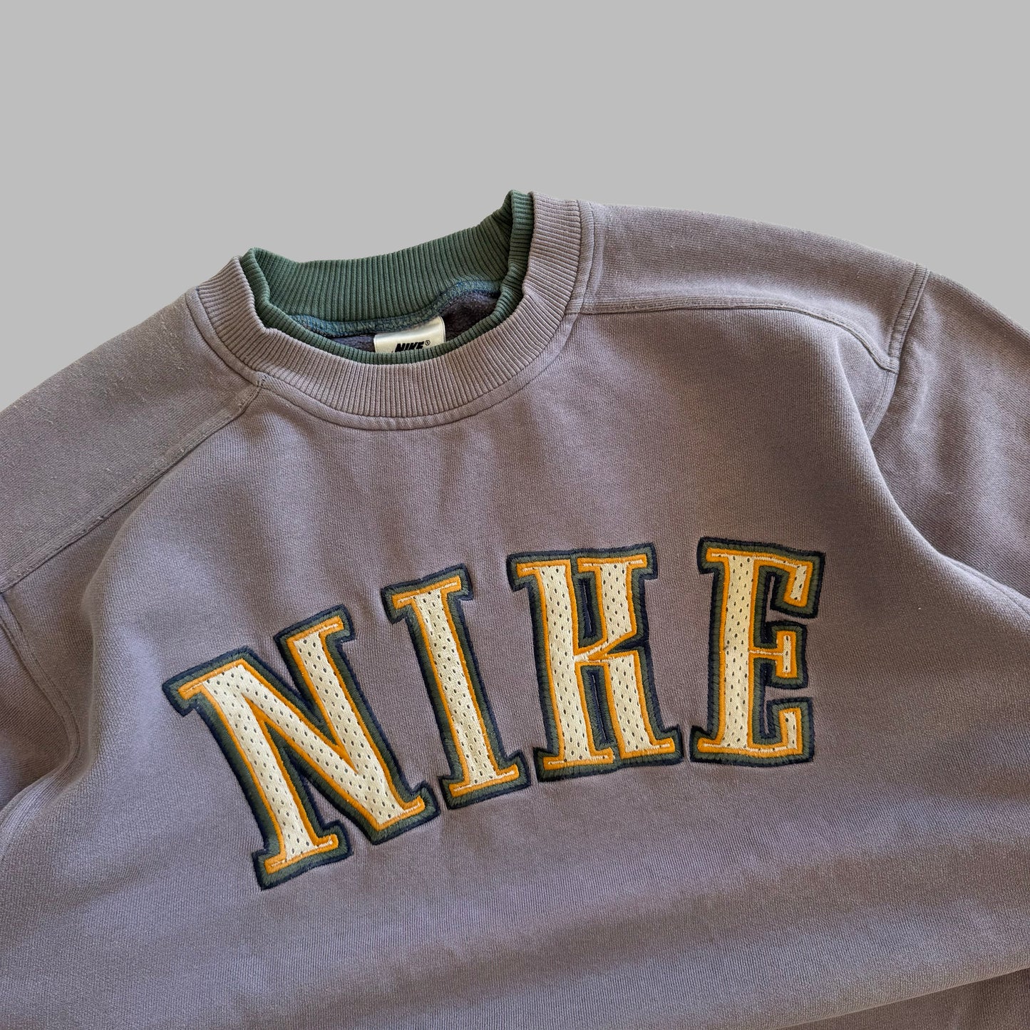 90s Nike Varsity Spell Out Sweatshirt - M
