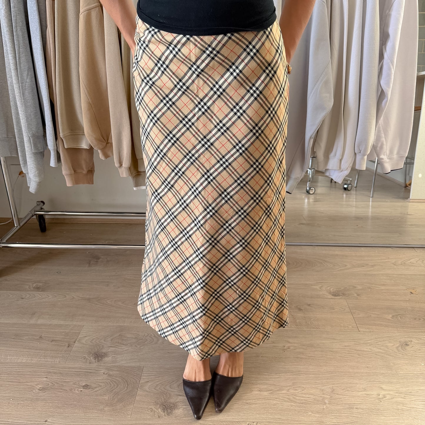 00s Burberry Maxi Skirt - 26"