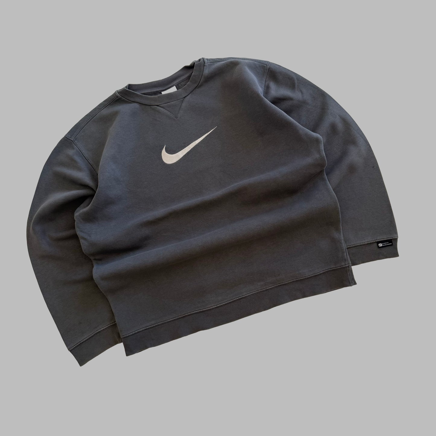 Y2K Nike Centre Swoosh Sweatshirt - M