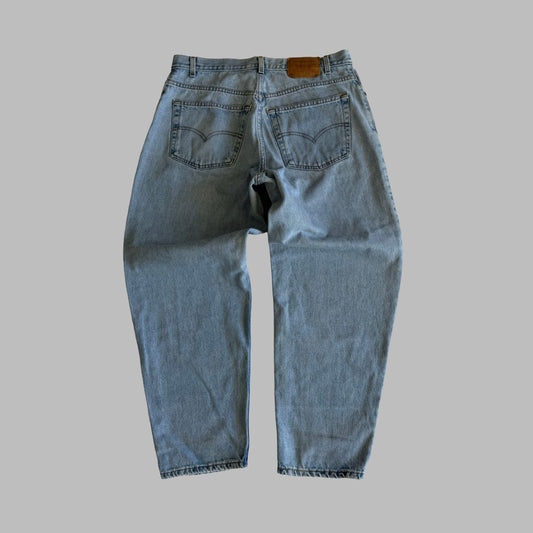90s Levis 560 Paper Tag Barrel Jeans - 36 x 30