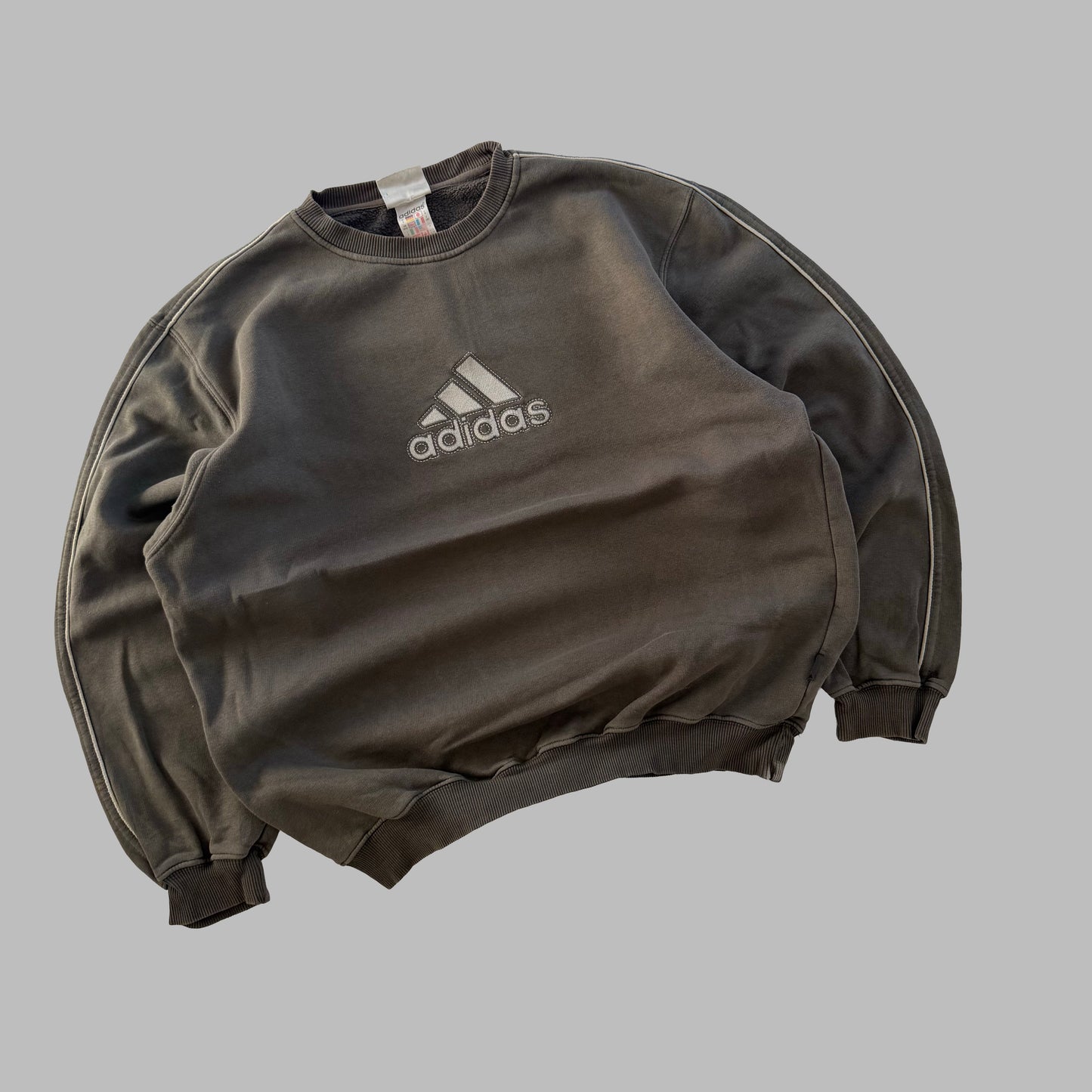 90s Adidas Striped Embroidered Sweatshirt - L