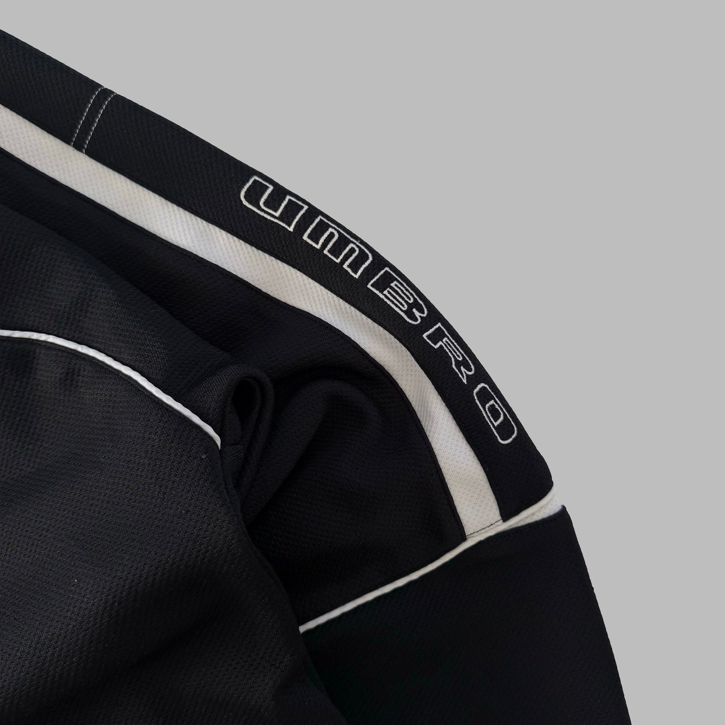 Y2K Umbro Striped Lightweight Sweatshirt - L