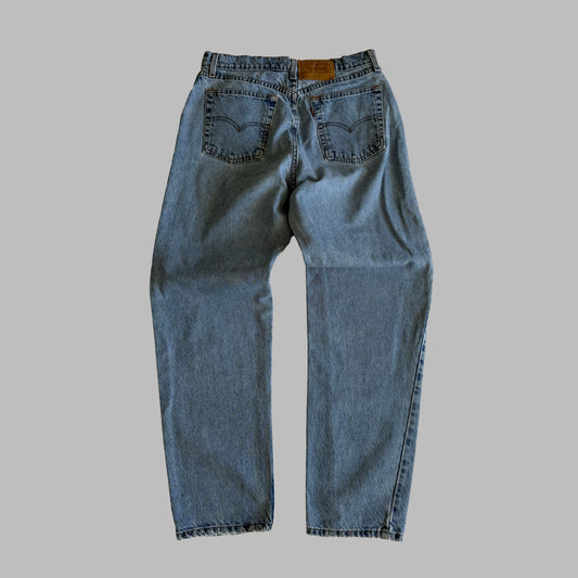 90s Levis 561 Paper Tag Straight-Leg Jeans - 30"