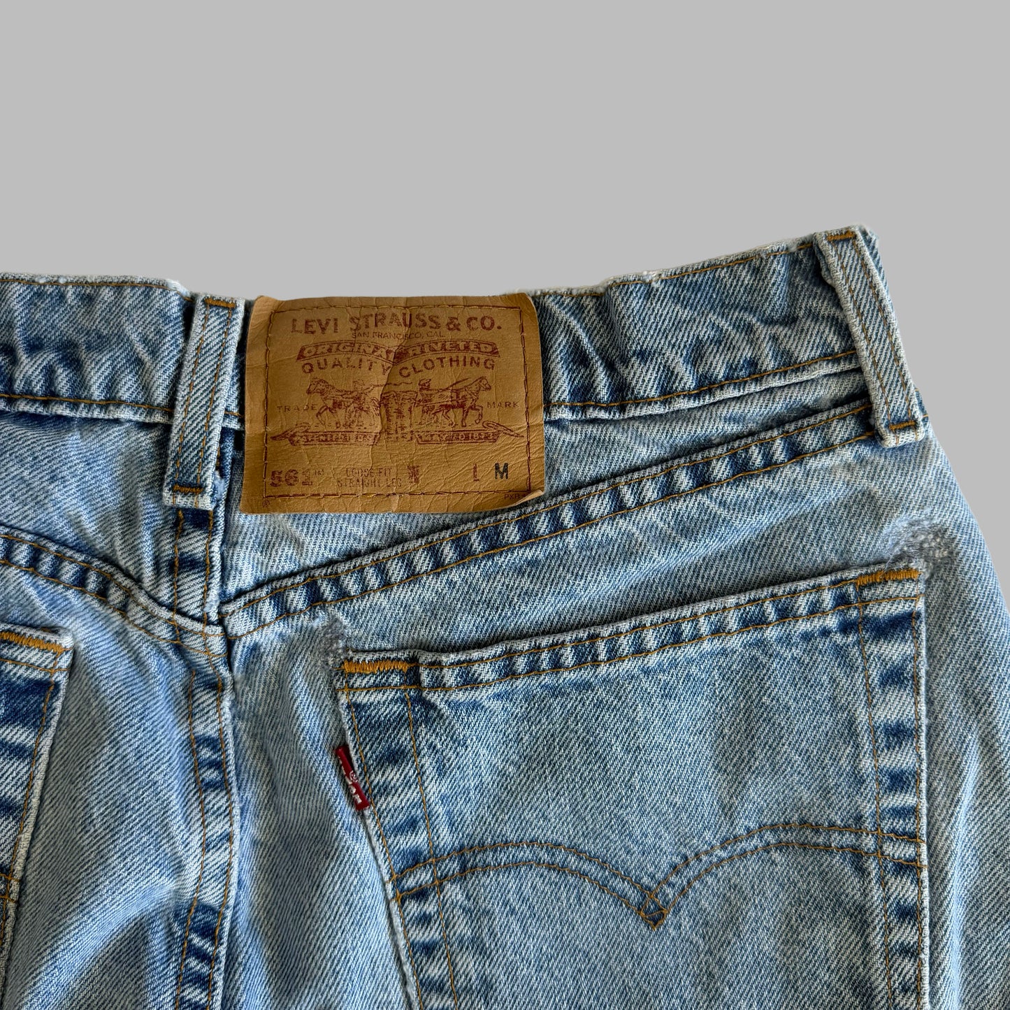 90s Levis 561 Paper Tag Straight-Leg Jeans - 30"