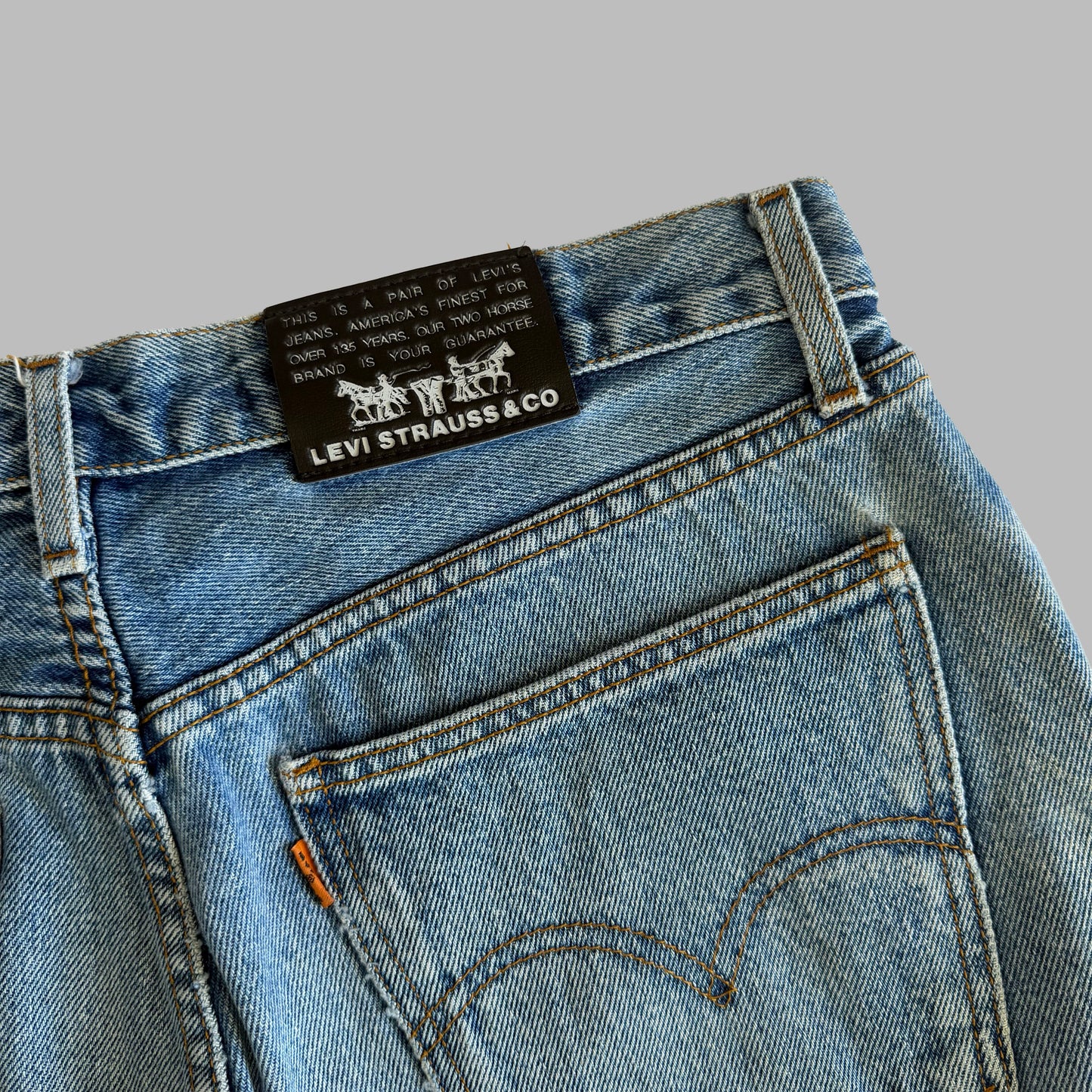 Y2k Levis Straight Leg Jeans - 32"