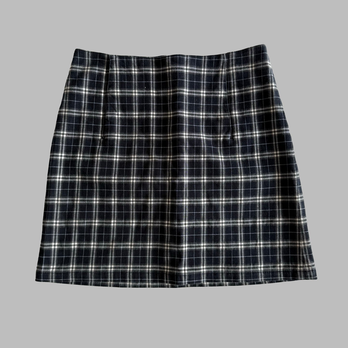 Burberry Mini skirt- 26"