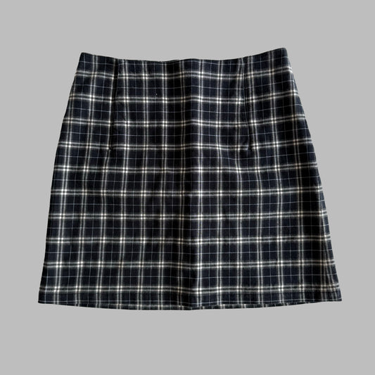 Burberry Mini skirt- 26"