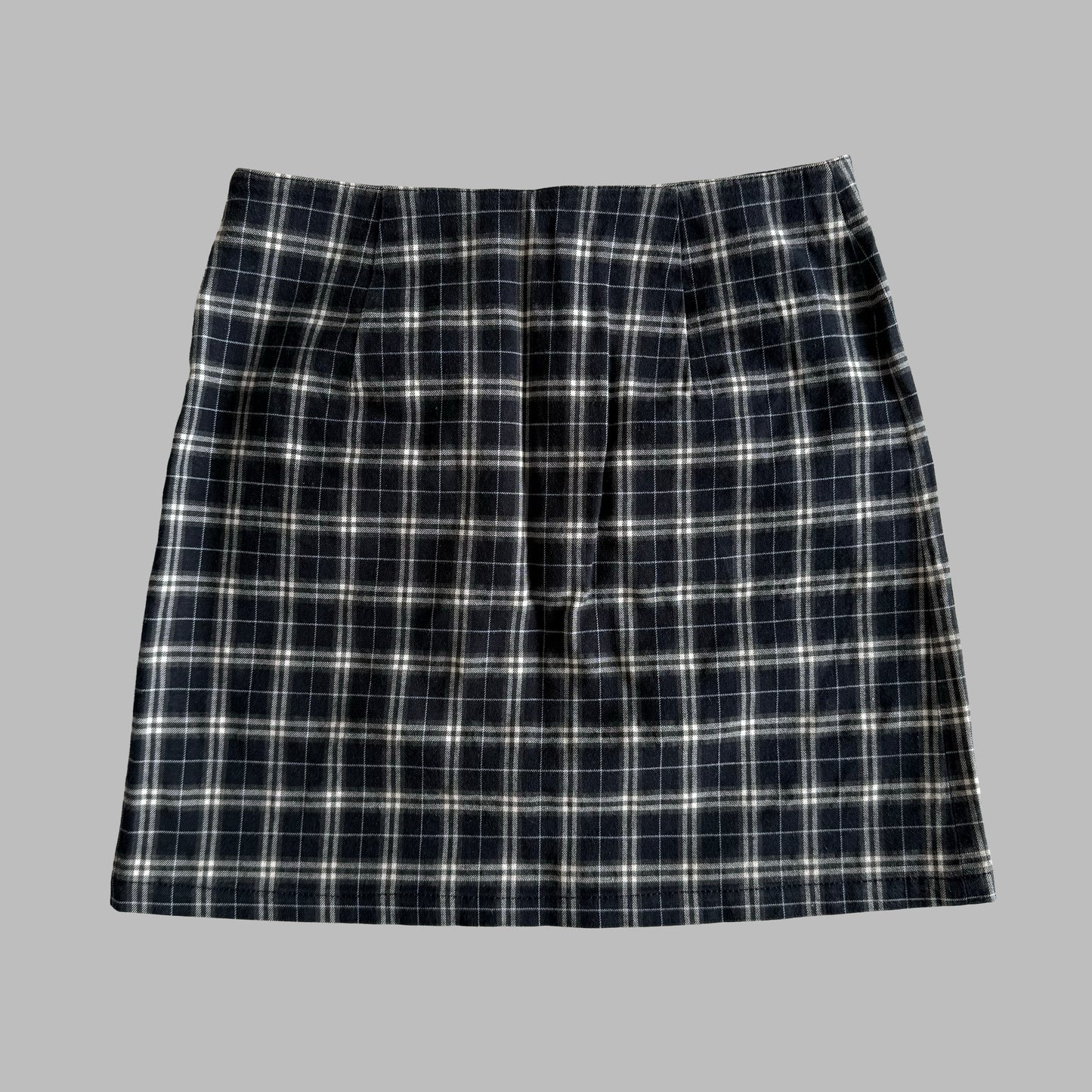 Burberry Mini skirt- 26"