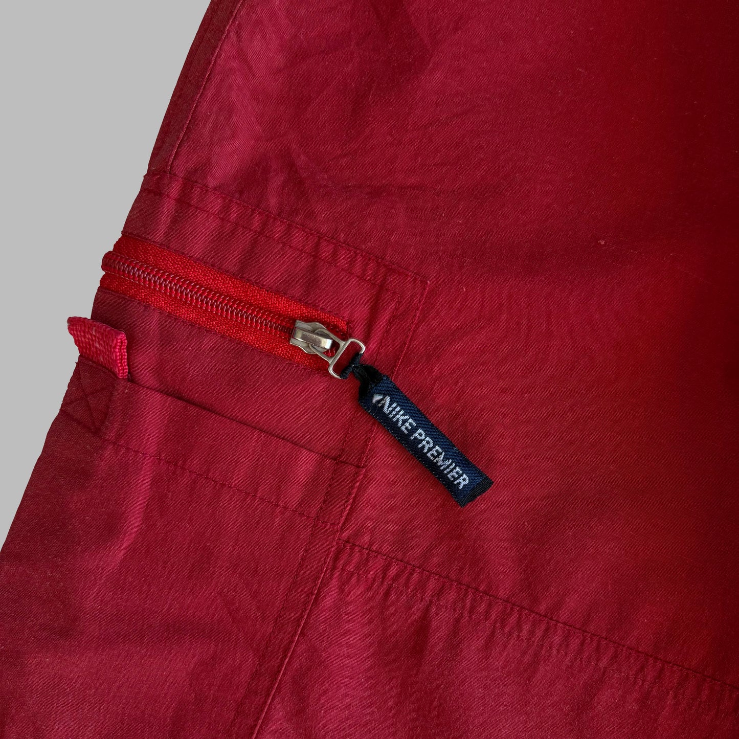 Y2K Nike Lightweight Cargo Shorts - M