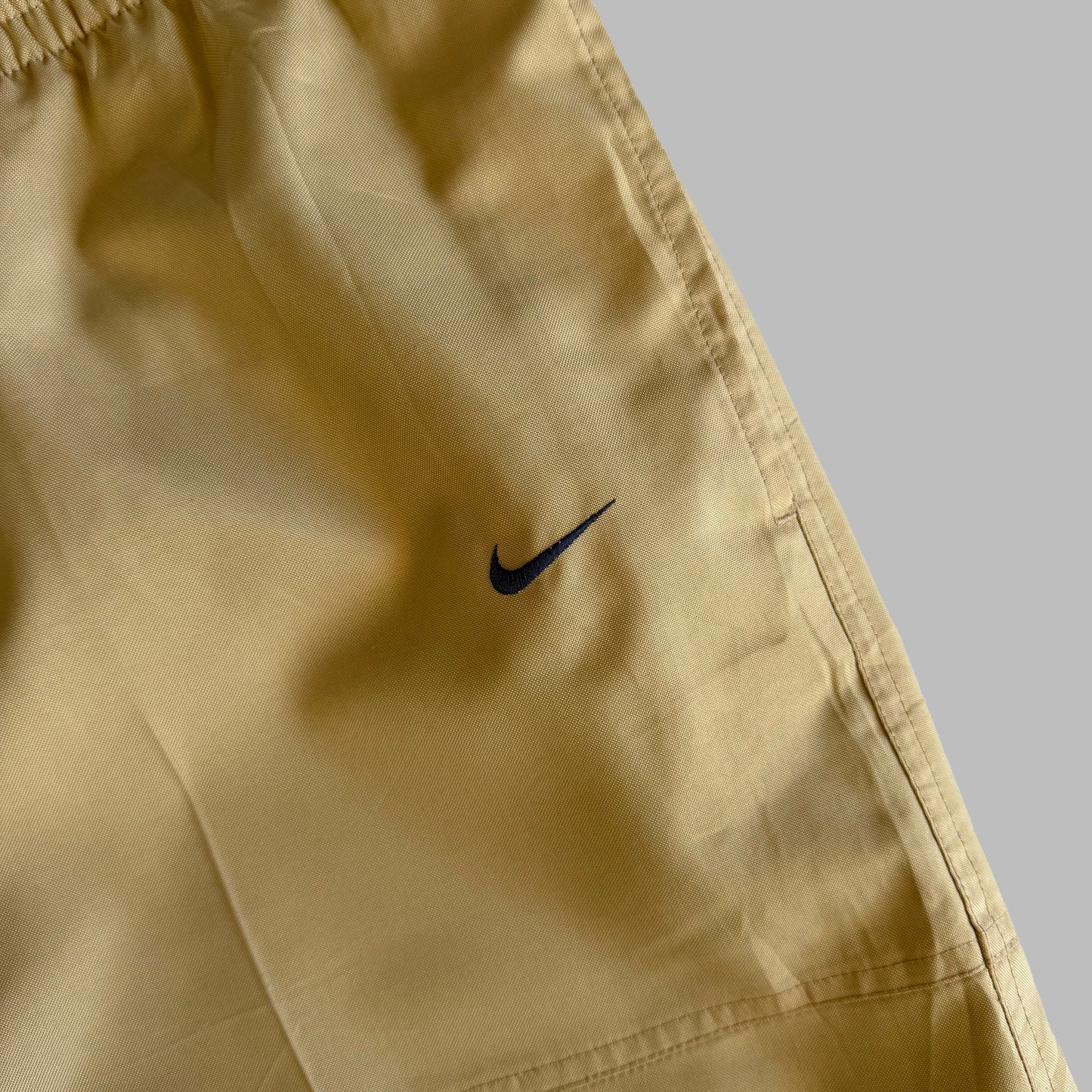 Y2K Nike Heavyweight Parachute Shorts - L