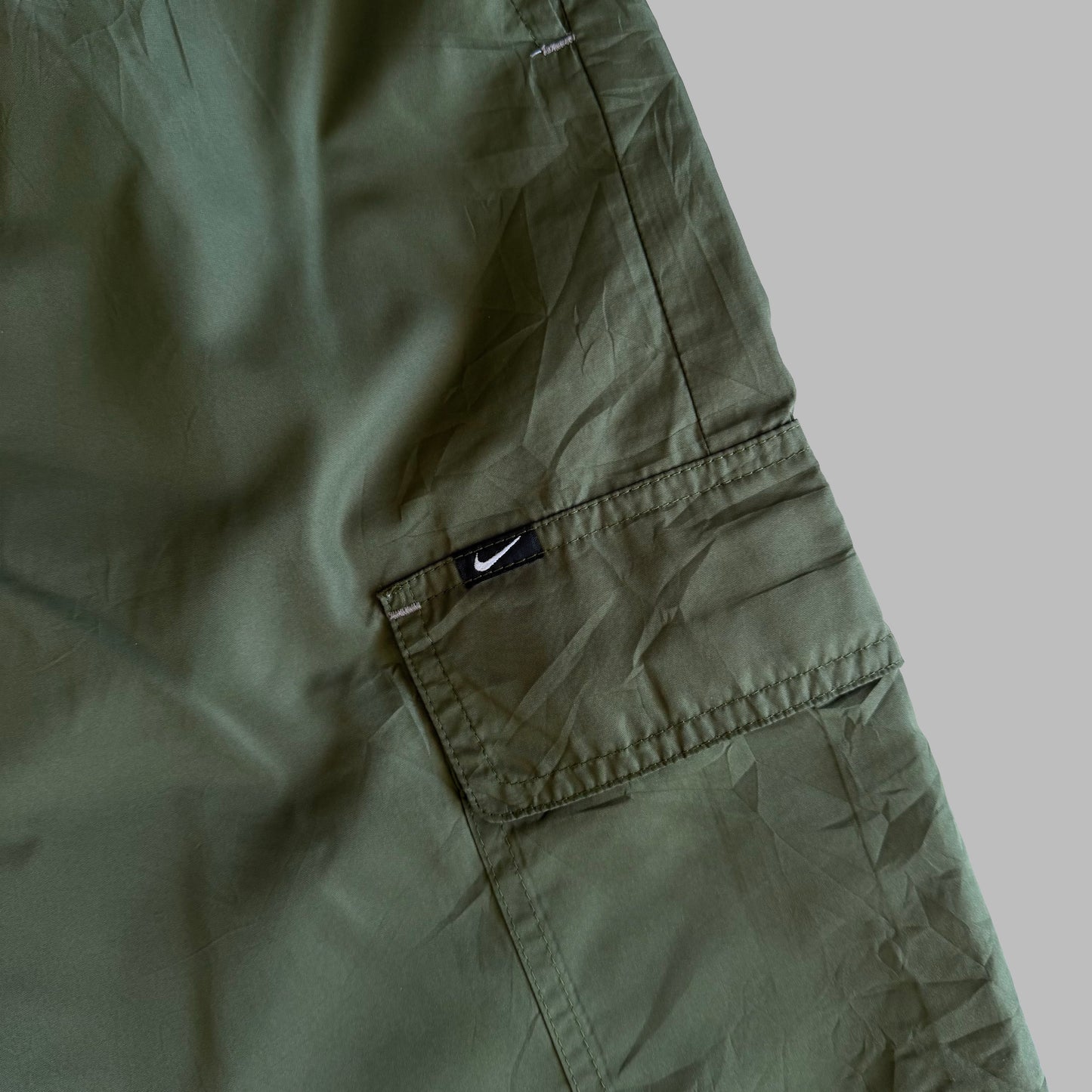 90s Nike Lightweight Track Shorts - L